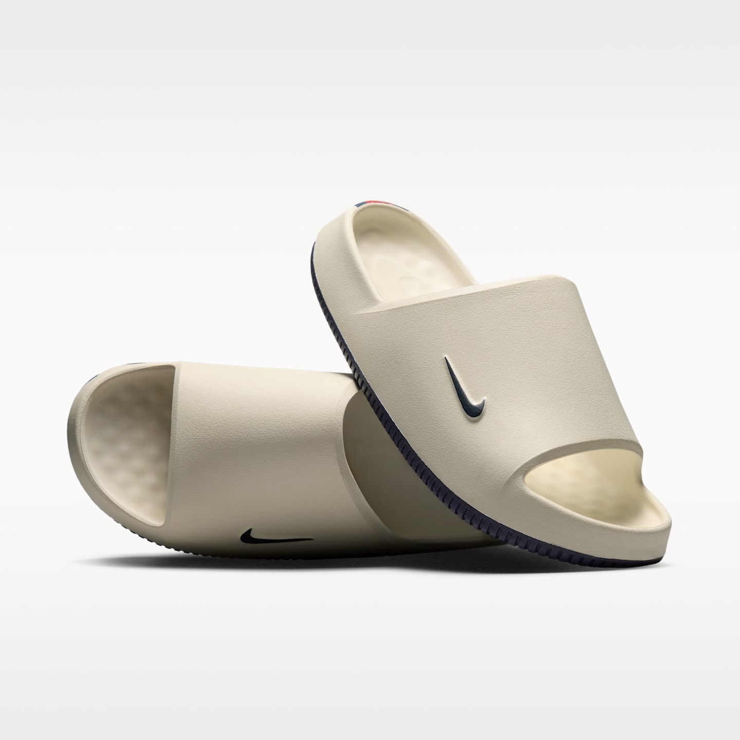 Мужские сандалии Nike Calm (New England Patriots) Men's NFL Slides — фото 1