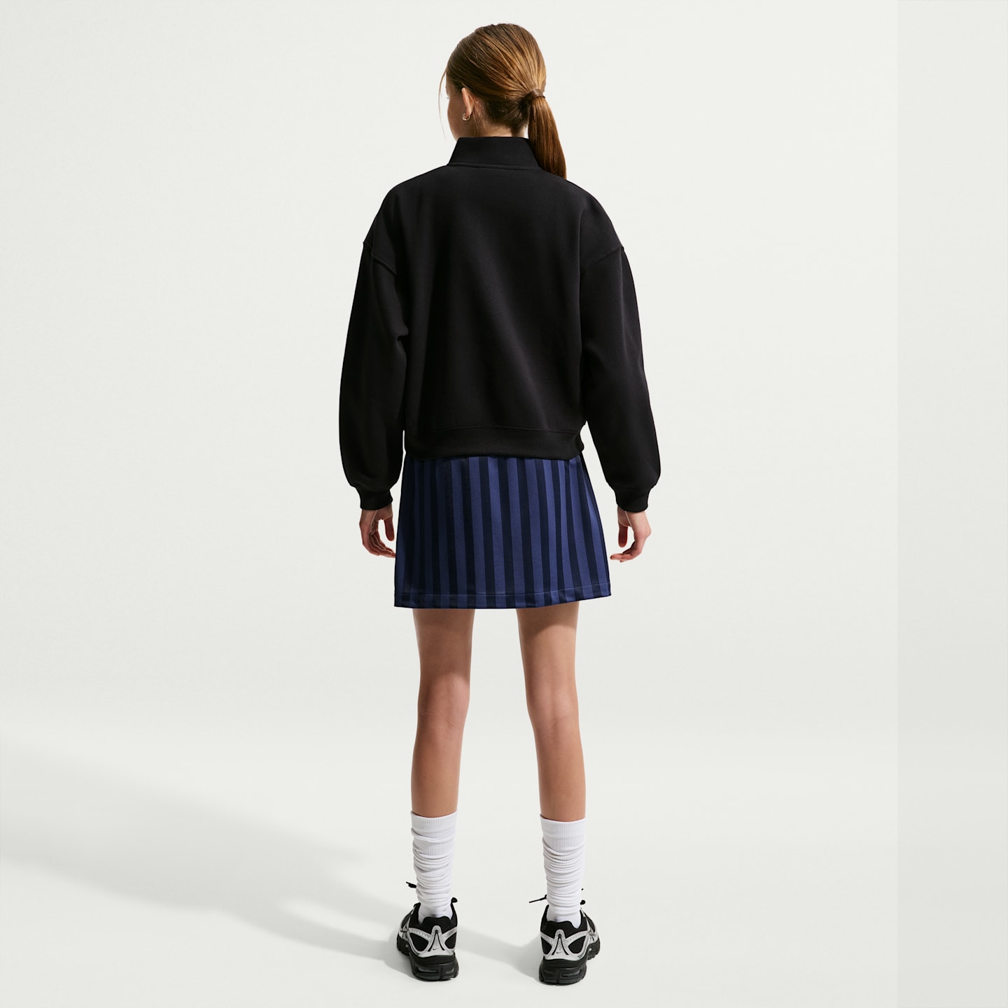 Детские свитеры Nike Sportswear Studio Fleece Big Kids' (Girls') Oversized 1/4-Zip Top — фото 5
