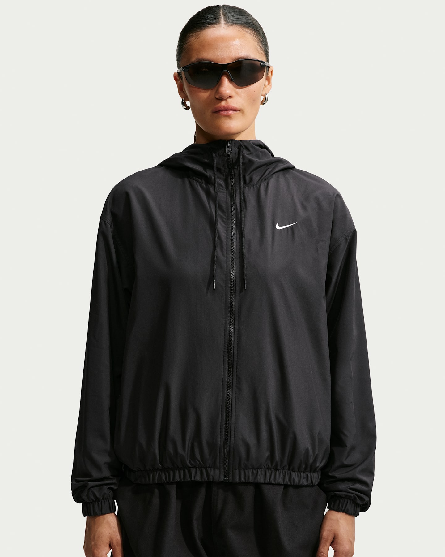 Женские куртки Nike Sportswear Women's Loose Hooded UV Jacket — фото 6