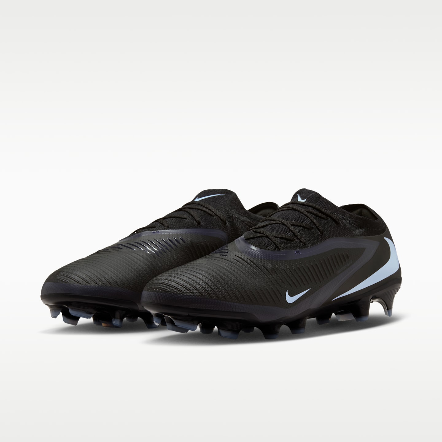 Мужские бутсы Nike Phantom 6 Low Pro Artificial-Grass Soccer Cleats — фото 5