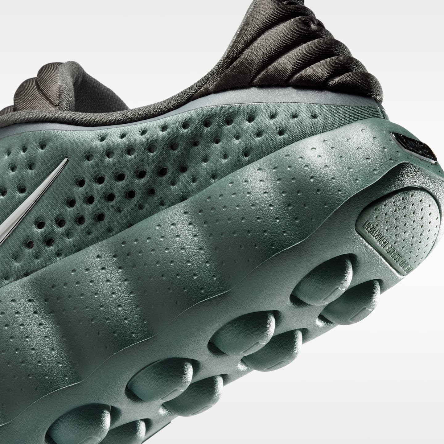 Мужские кроссовки Nike Mind 002 Men's Pregame Shoes — фото 9