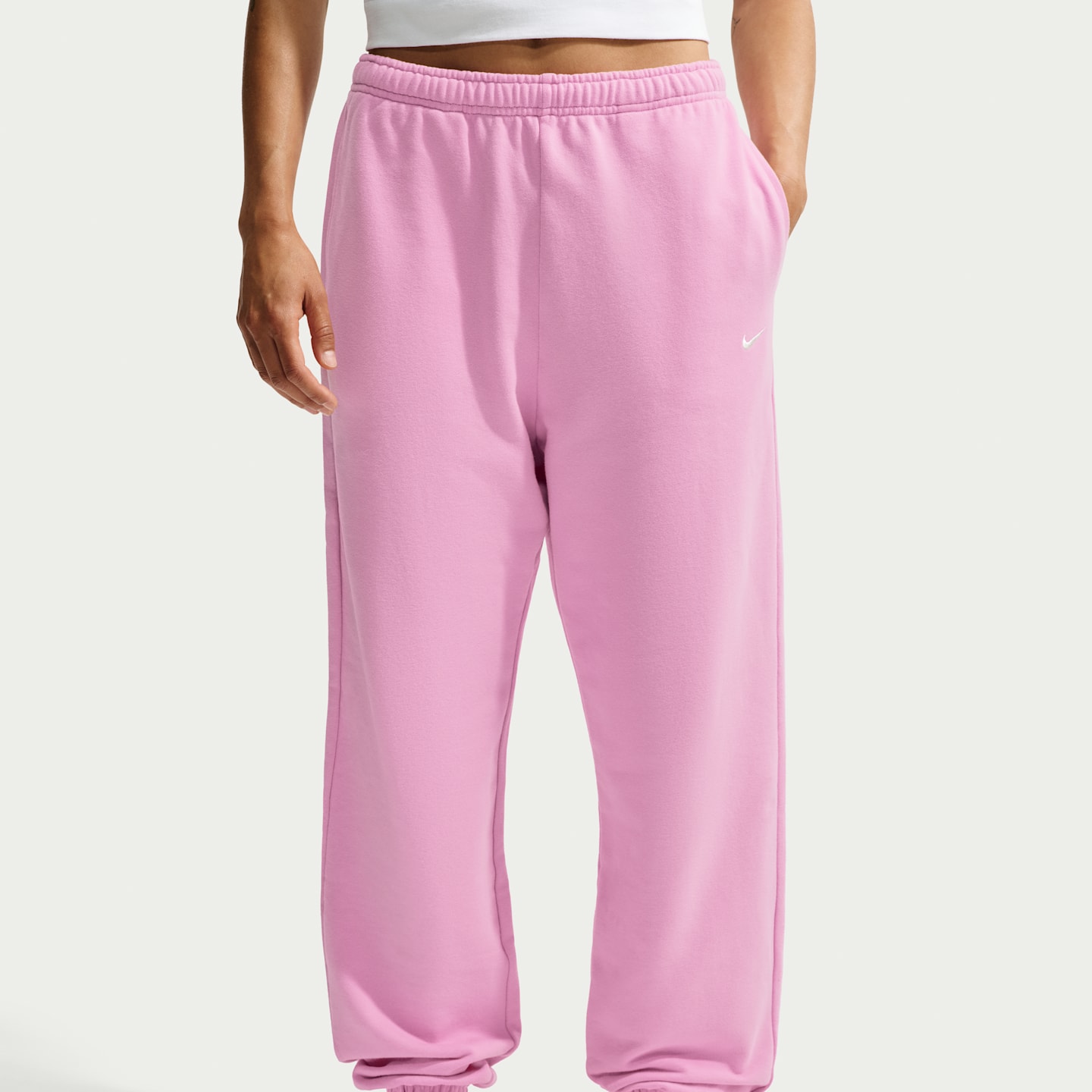 Женские брюки Nike Studio Fleece Lightweight Women's Oversized High-Rise Cuffed Pants — фото 2