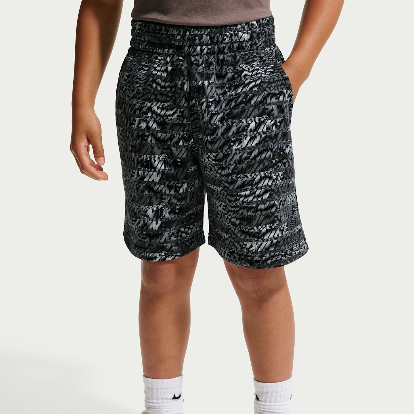 Детские шорты Nike Sportswear Club Fleece Big Kids' French Terry Shorts — фото 2
