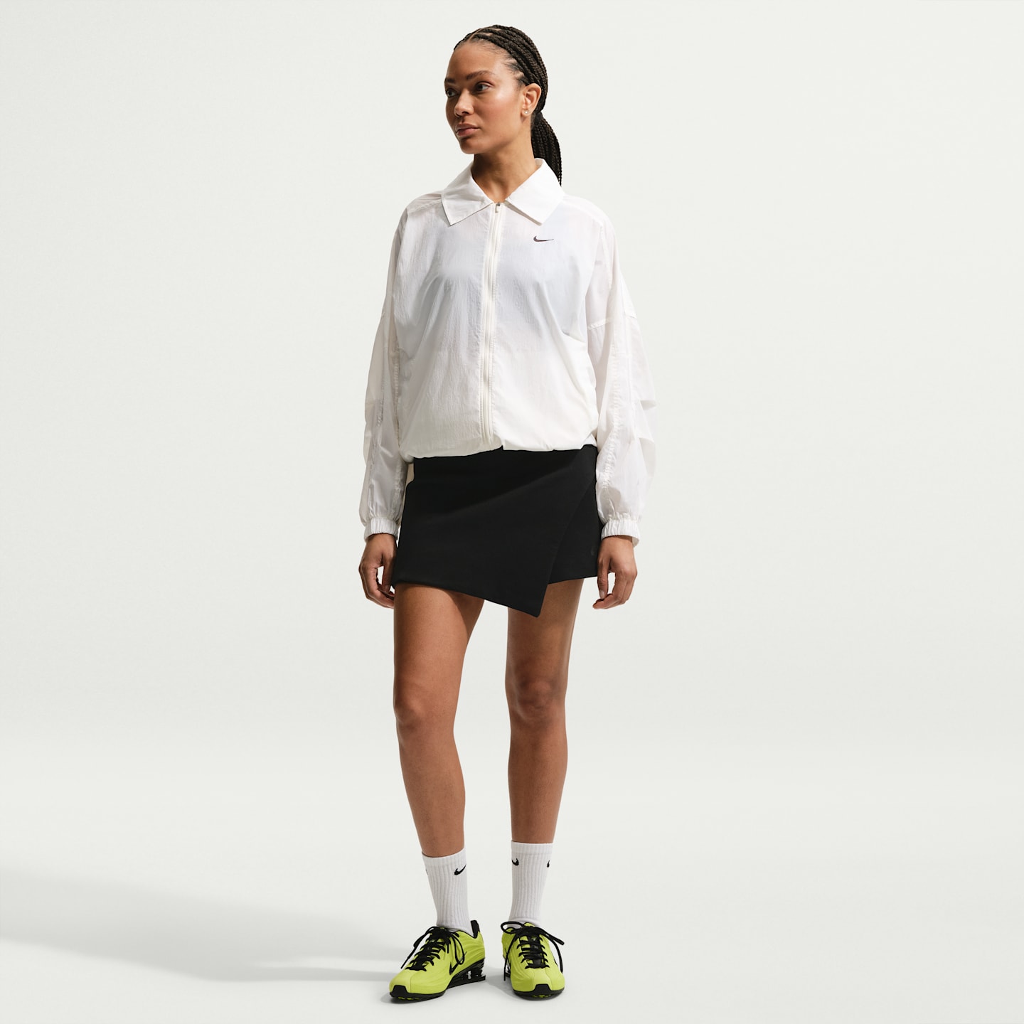 Женские куртки Nike Sportswear Women's Oversized Lightweight UV Jacket — фото 4