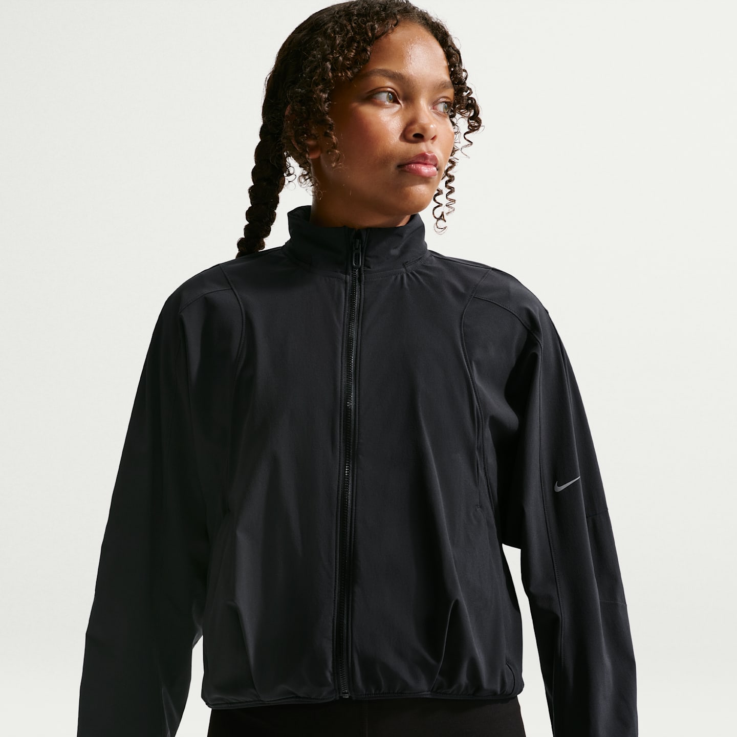 Детские куртки Nike MAVN Girls' Water-Repellent UV Woven Jacket — фото 1