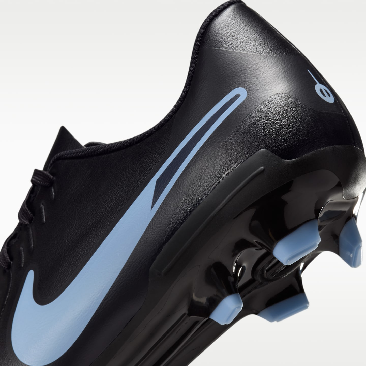 Nike Tiempo Legend 10 Club Multi-Ground Low-Top Soccer Cleats — фото 9