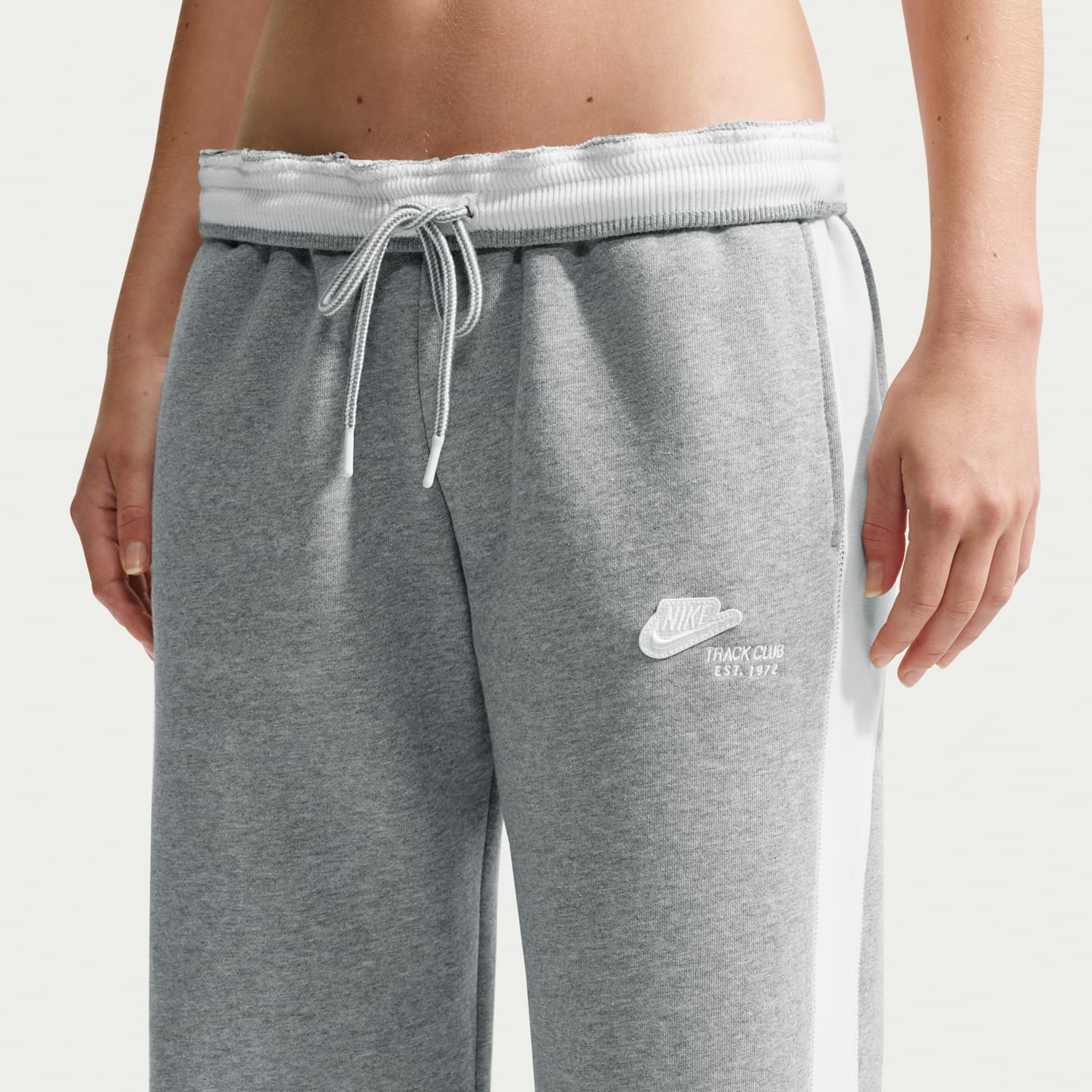 Женские брюки Nike Studio Fleece Medium Weight "Nike Run Club" Women's Mid-Rise Track Pants — фото 6