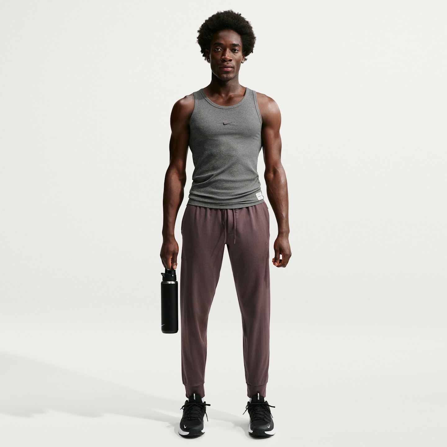 Мужские брюки Nike Primary NanoKnit Men's Dri-FIT UV Protection Performance Joggers — фото 1