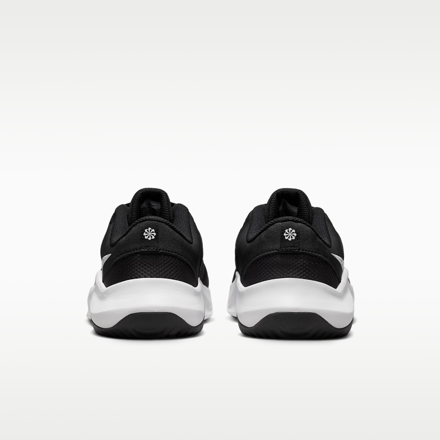 Мужские кроссовки Nike Legend Essential 3 Next Nature Men's Workout Shoes — фото 6