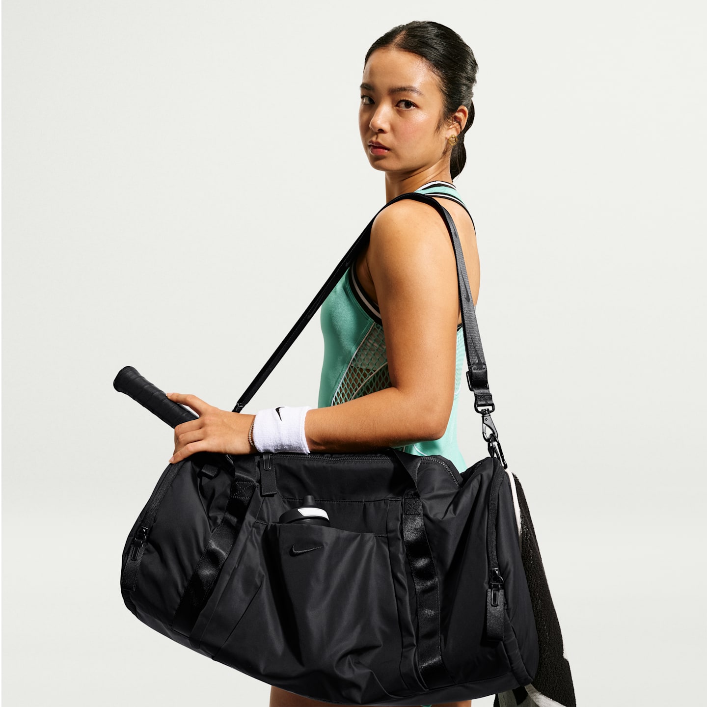 Женские сумки Nike One Duffel Bag (35L) — фото 1