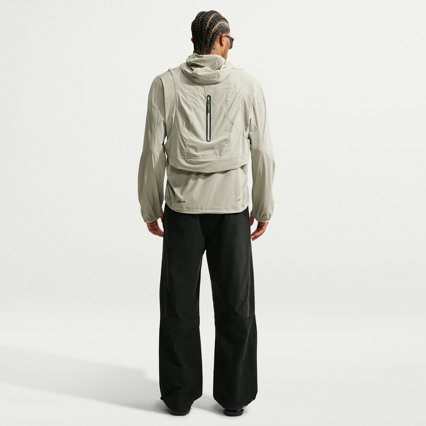 Мужские свитеры Nike Tech Helios Men's Dri-FIT Convertible Pullover Top — фото 5