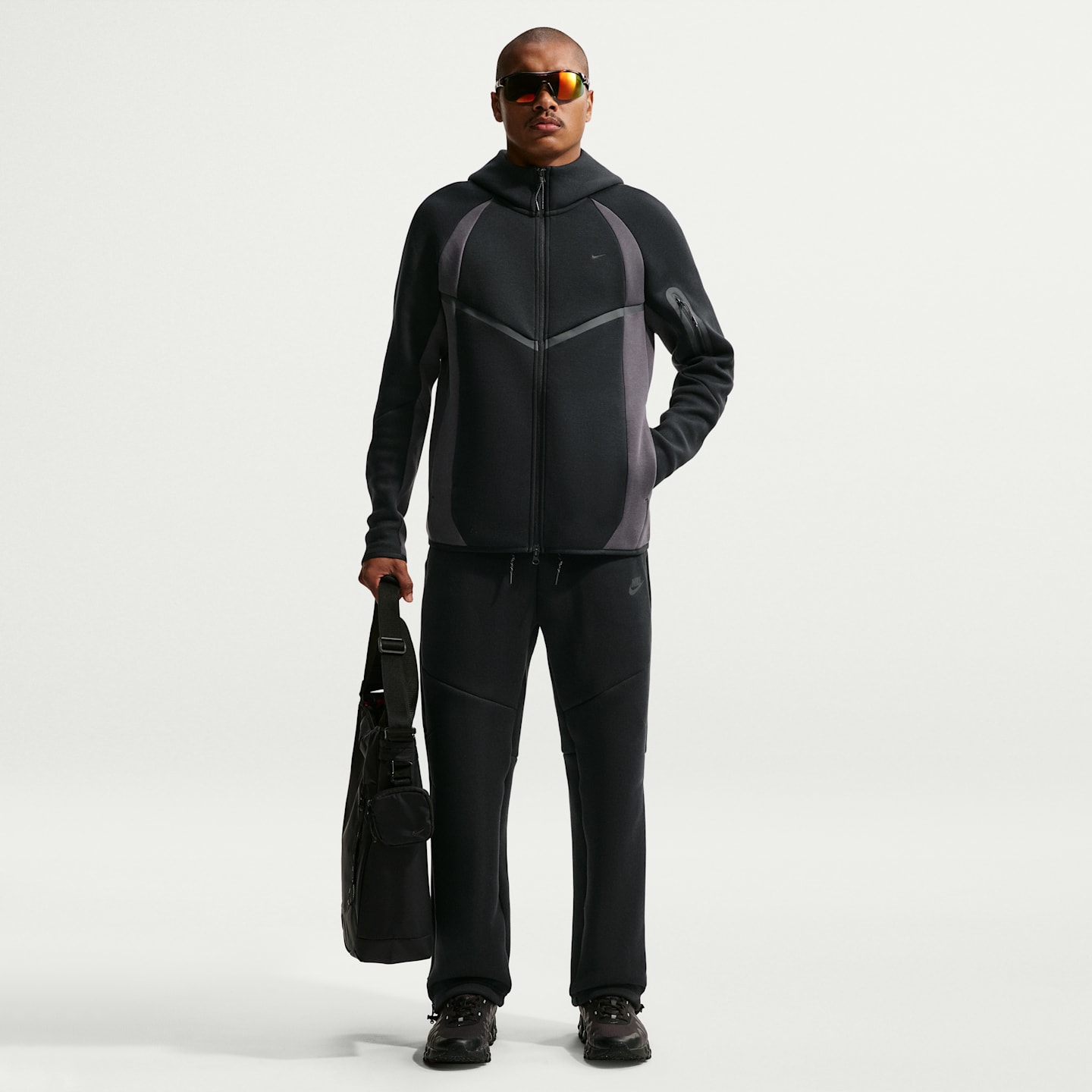 Мужские куртки Nike Tech Men's Color-Block Full-Zip Fleece Windrunner Jacket — фото 4