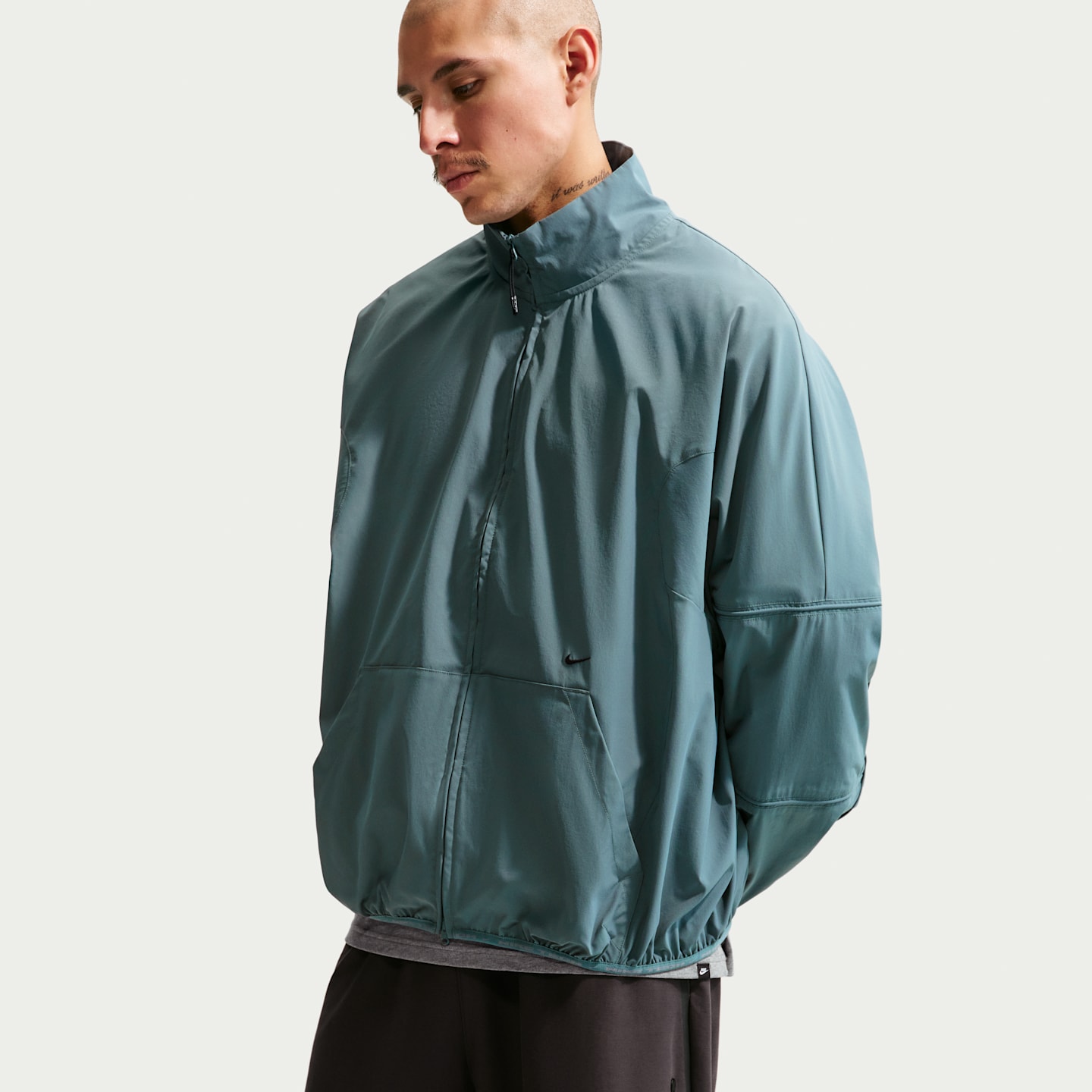 Мужские куртки Nike Tech Helios Men's Dri-FIT Full-Zip Jacket — фото 3