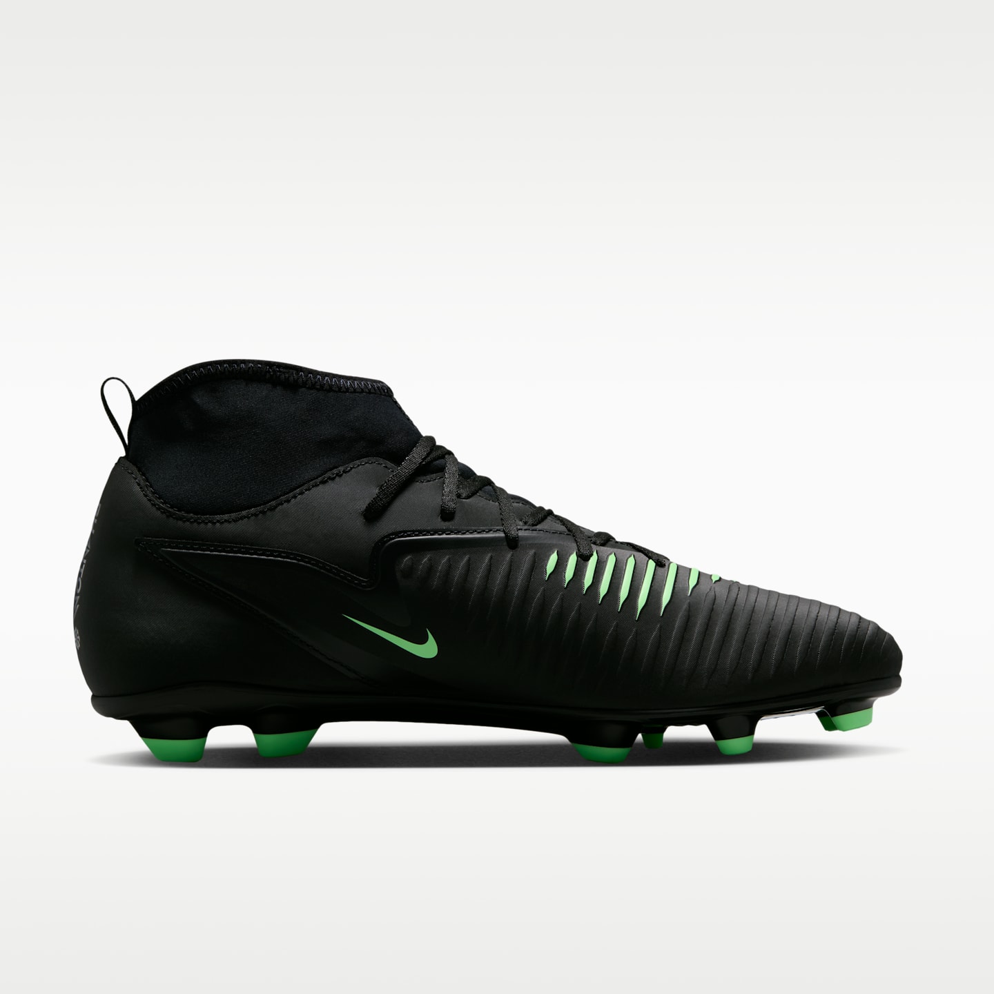 Мужские бутсы Nike Phantom 6 High Club Multi-Ground Soccer Cleats — фото 3