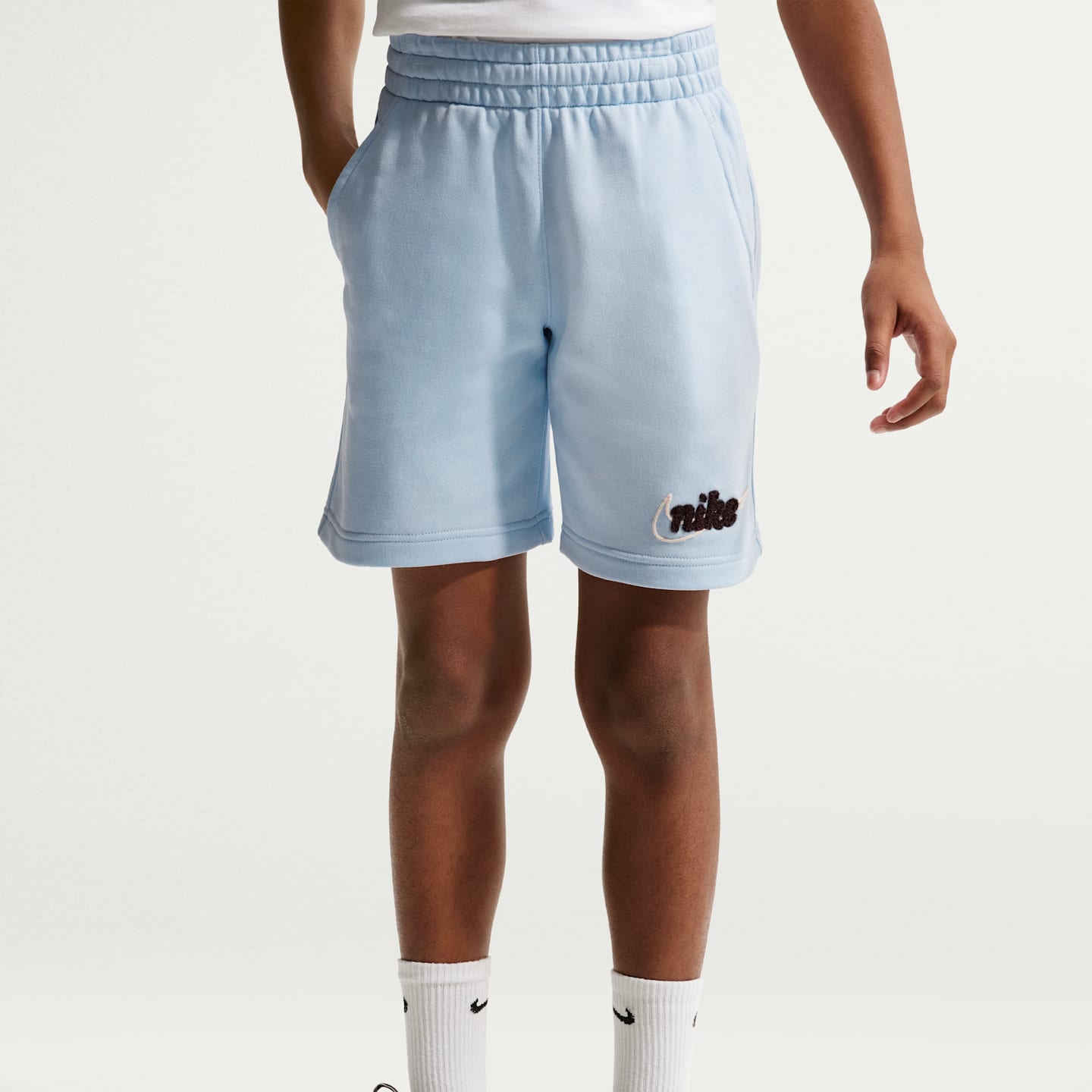 Детские шорты Nike Sportswear Club Big Kids' French Terry Shorts — фото 2