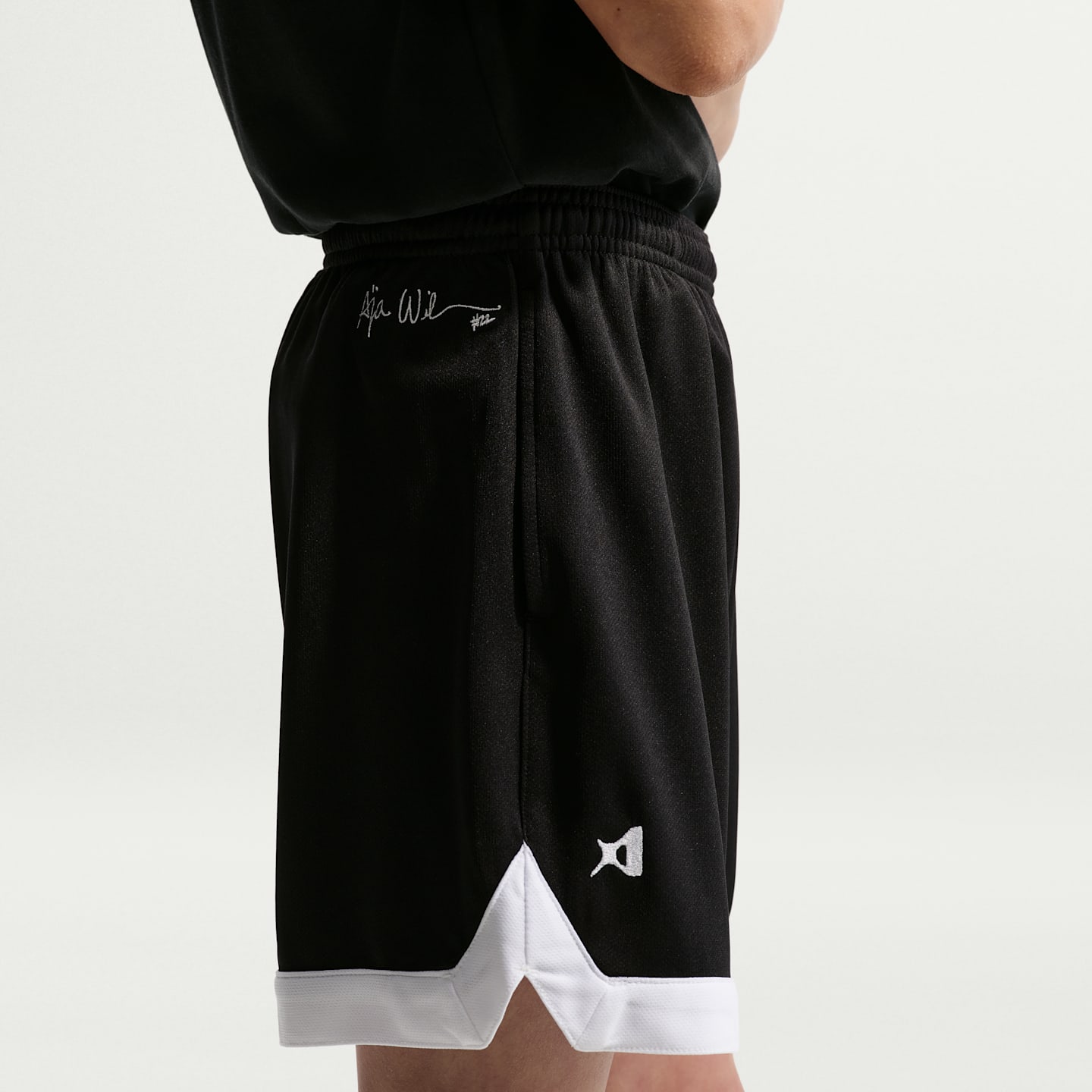 Детские шорты Nike A'ja Wilson Big Kids' Dri-FIT Basketball Shorts — фото 2