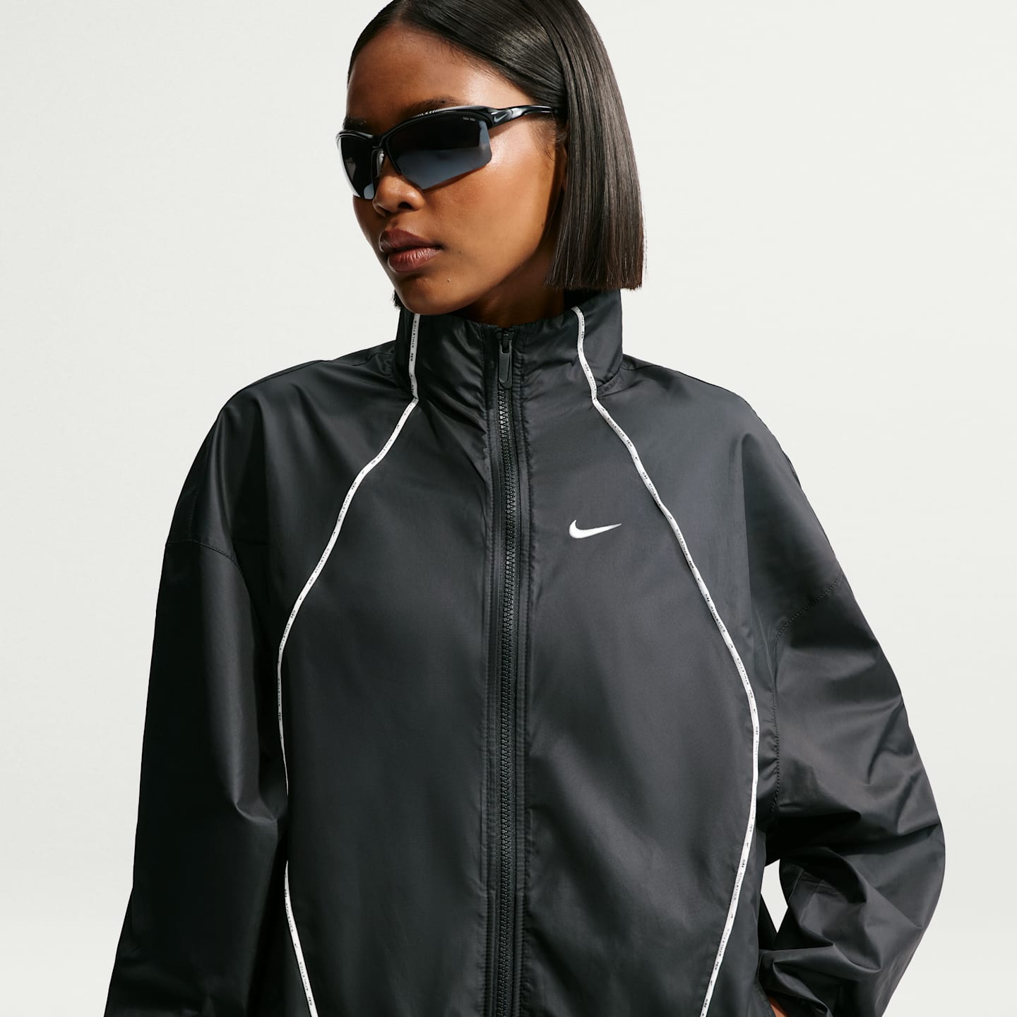 Nike Sportswear Women's Oversized Repel Windbreaker — фото 1