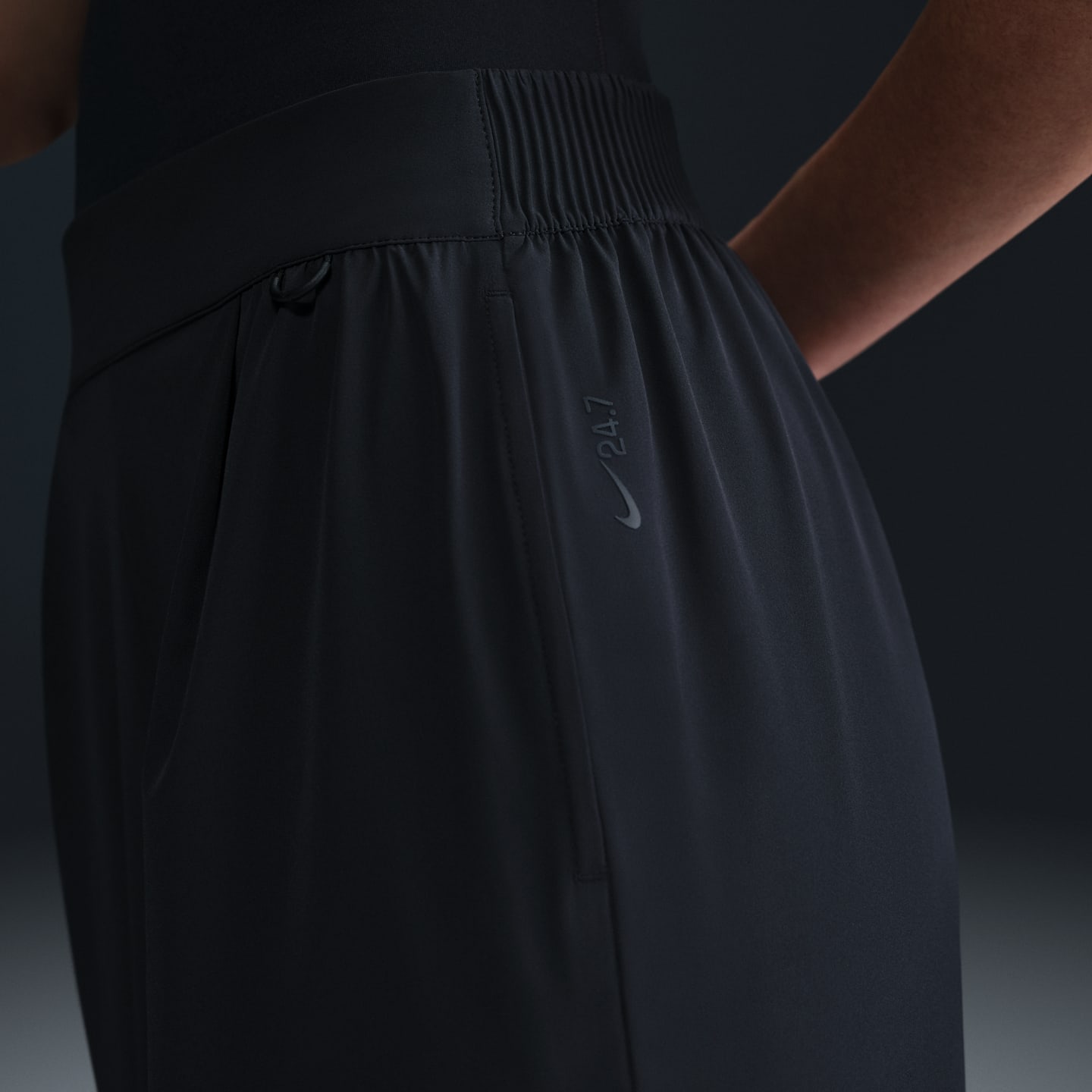 Женские брюки Nike 24.7 PerfectStretch Women's Dri-FIT High-Waisted Loose Wide-Leg Pants — фото 6