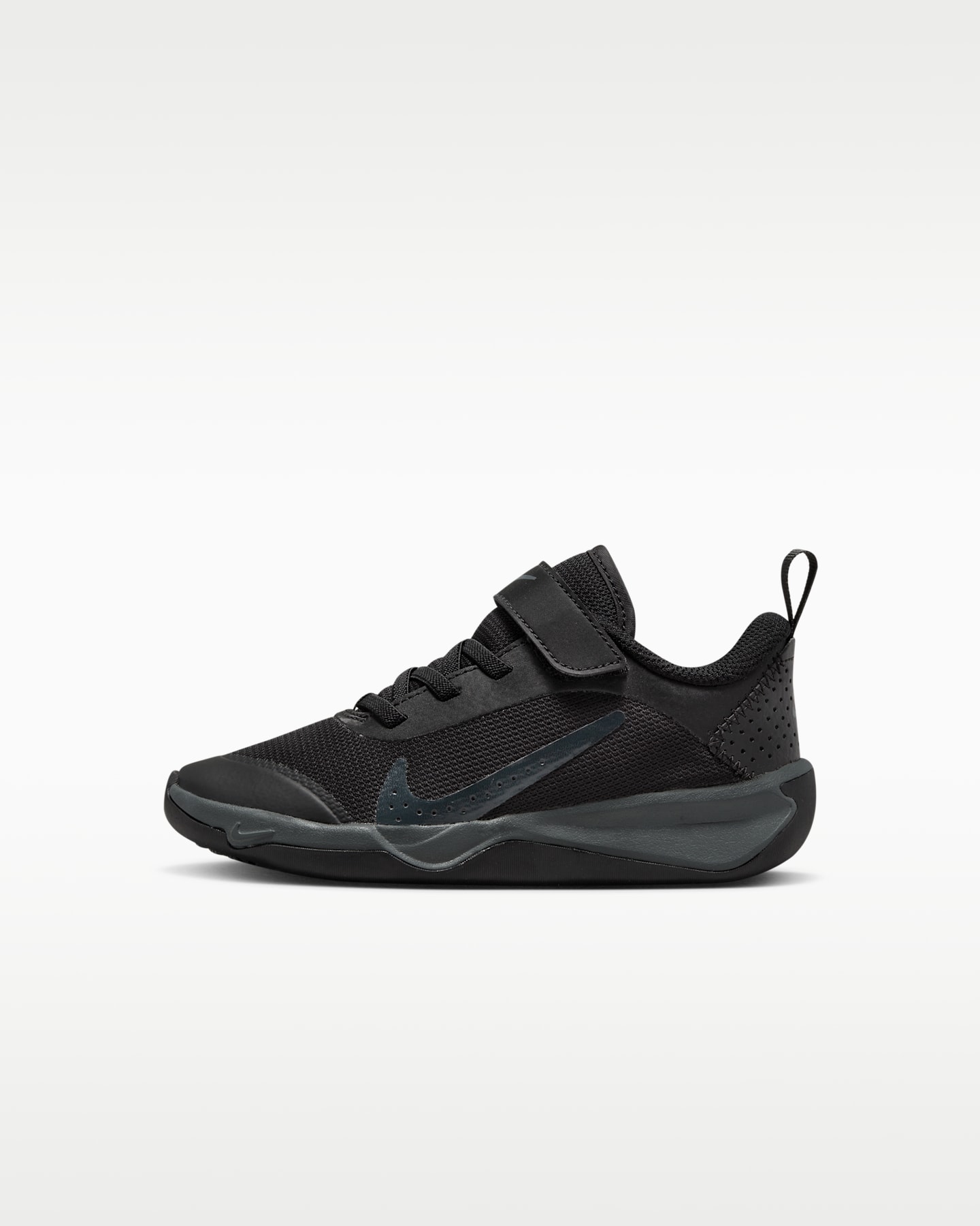 Детские кроссовки Nike Omni Multi-Court Little Kids' Shoes — фото 10