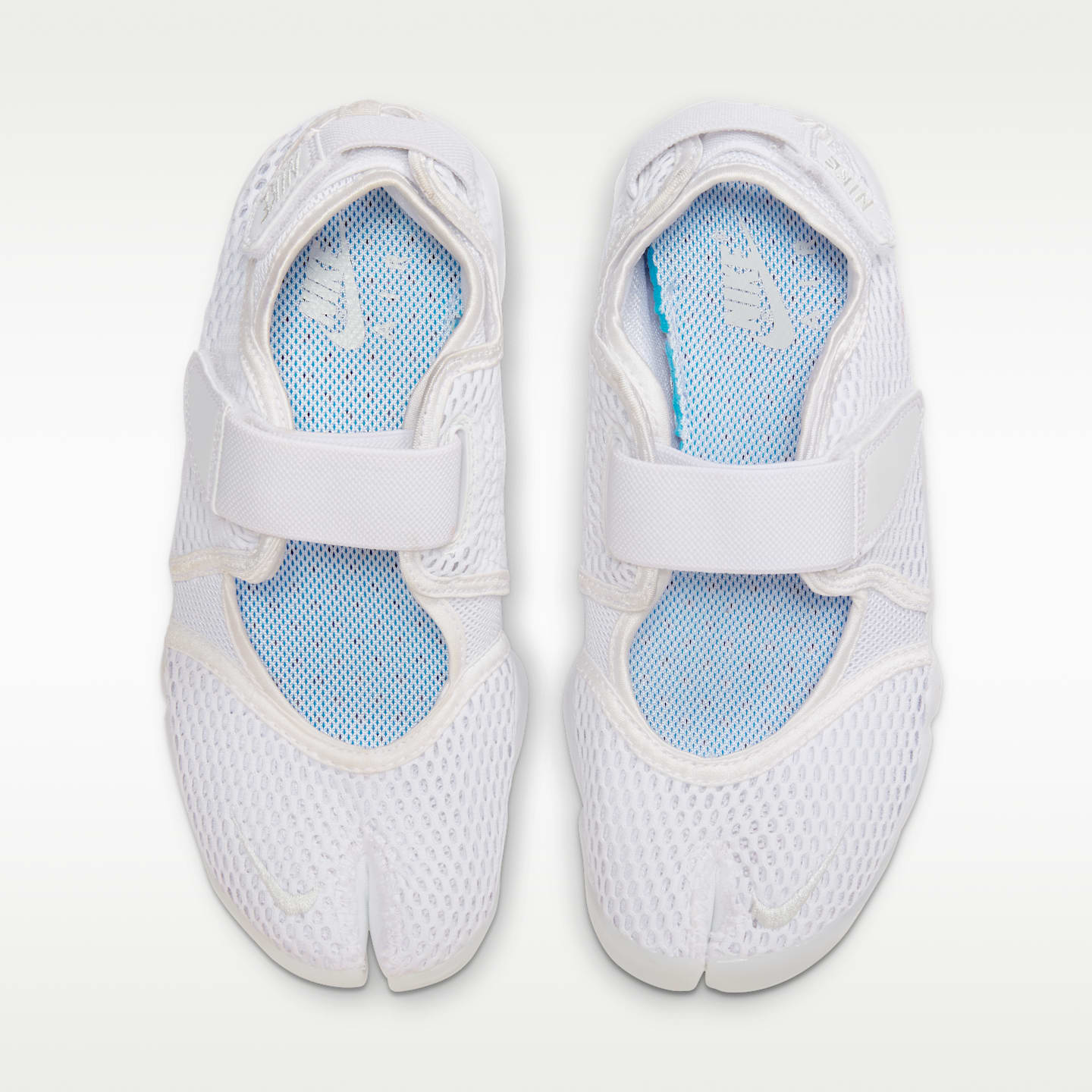 Женские кроссовки Nike Air Rift Breathe Women's Shoes — фото 4