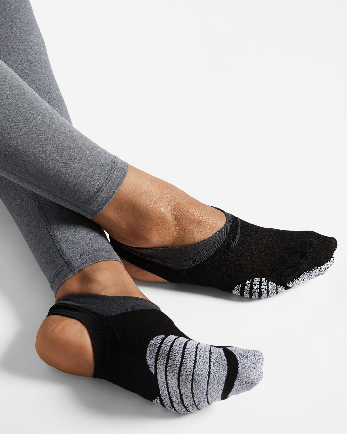 Женские кроссовки Nike NikeGrip Studio Women's Training Footie — фото 5