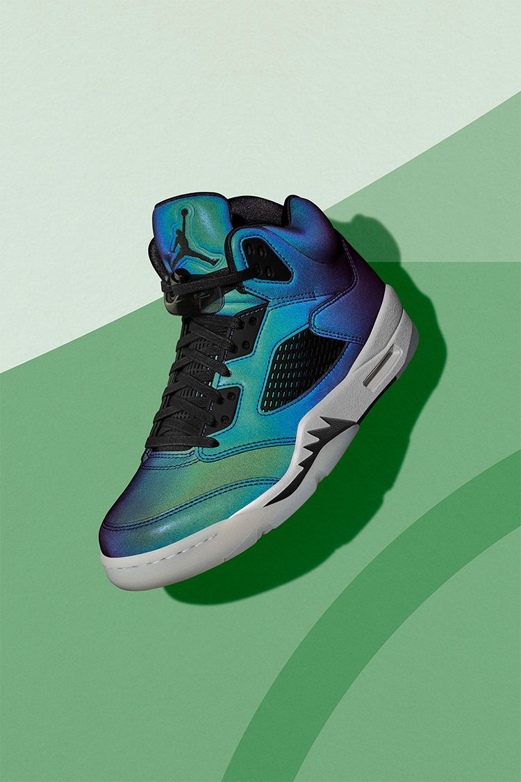 Date de sortie de la Air Jordan 5 « Iridescent Oil Grey » pour Femme. Nike  SNKRS FR