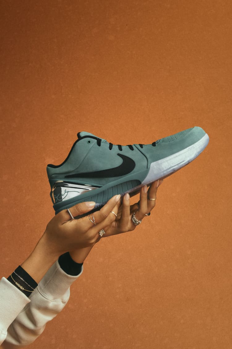 Kobe 4 Protro 'Girl Dad' (FQ3545-300) Release Date. Nike SNKRS