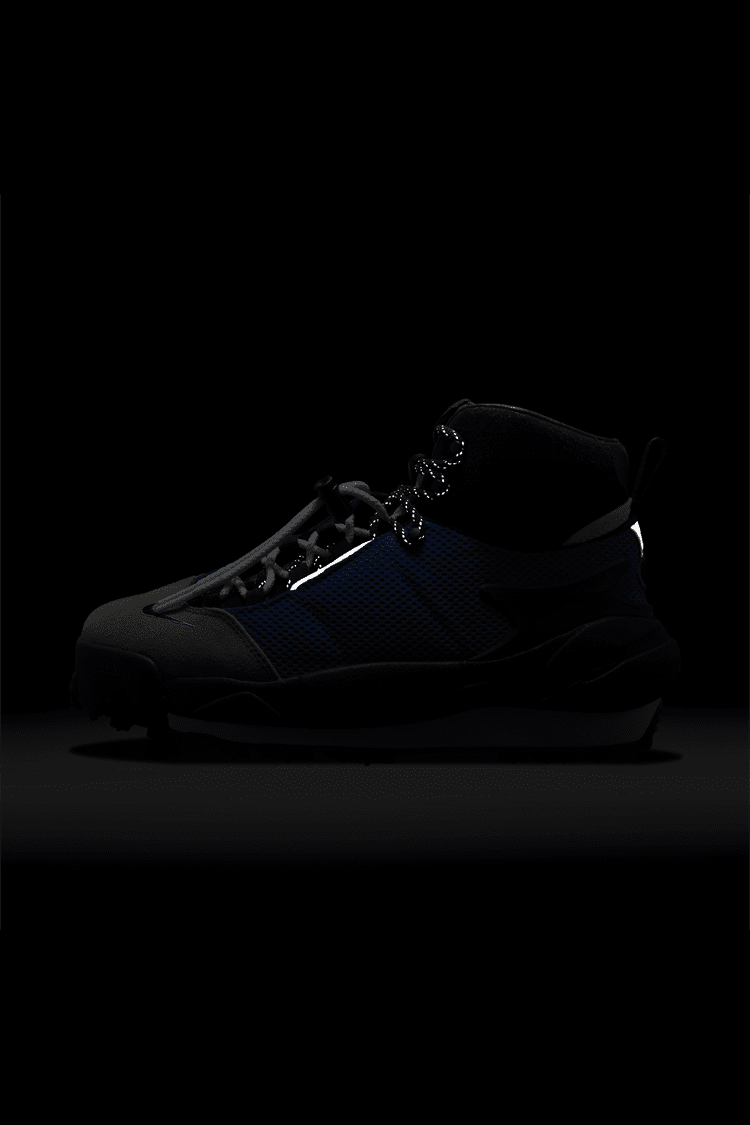 Magmascape x sacai 'Varsity Royal' (FN0563-400) Release Date. Nike