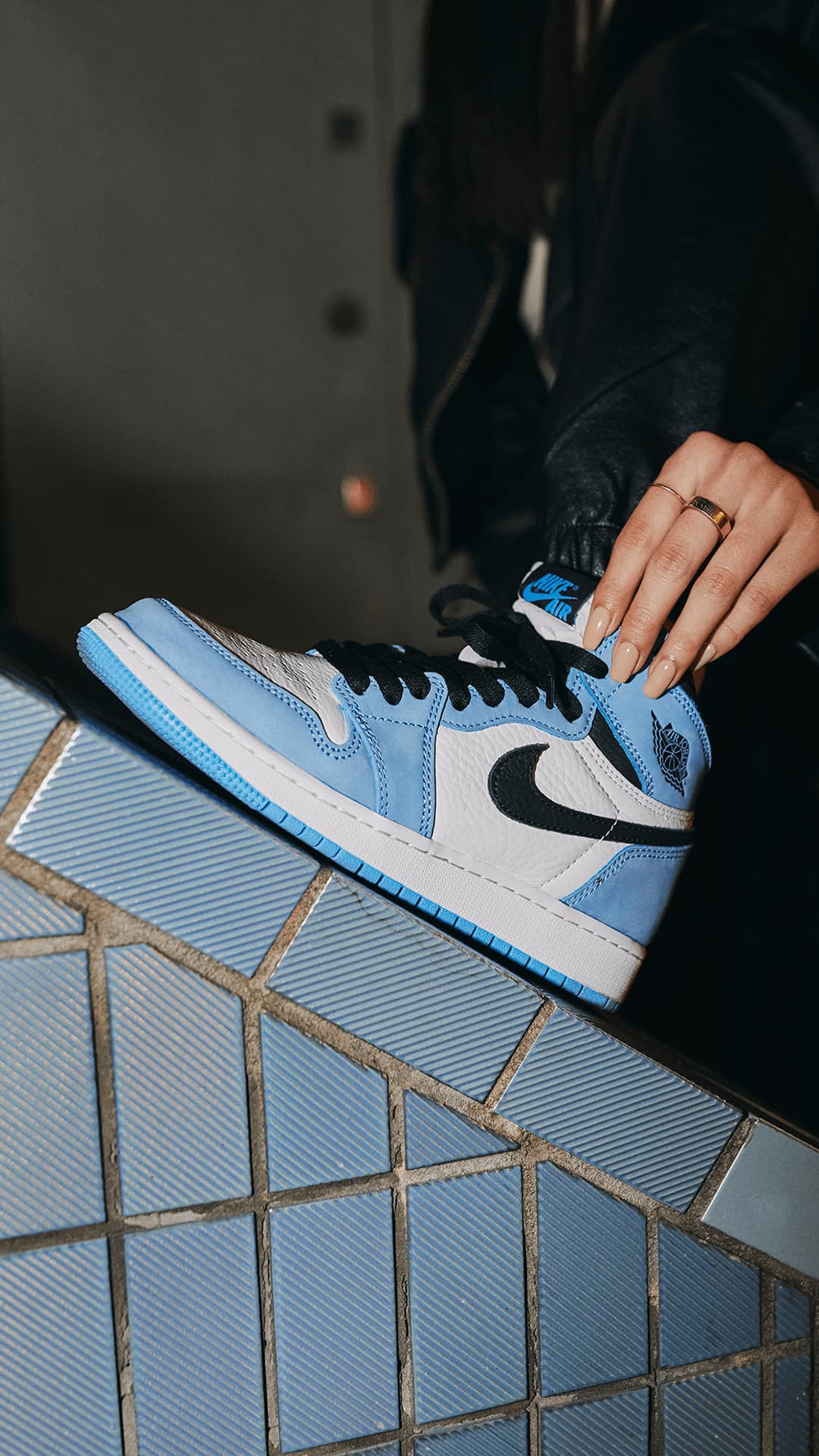 NIKE公式】JP SNKRS STYLE: Air Jordan 1 'University Blue'. Nike ...