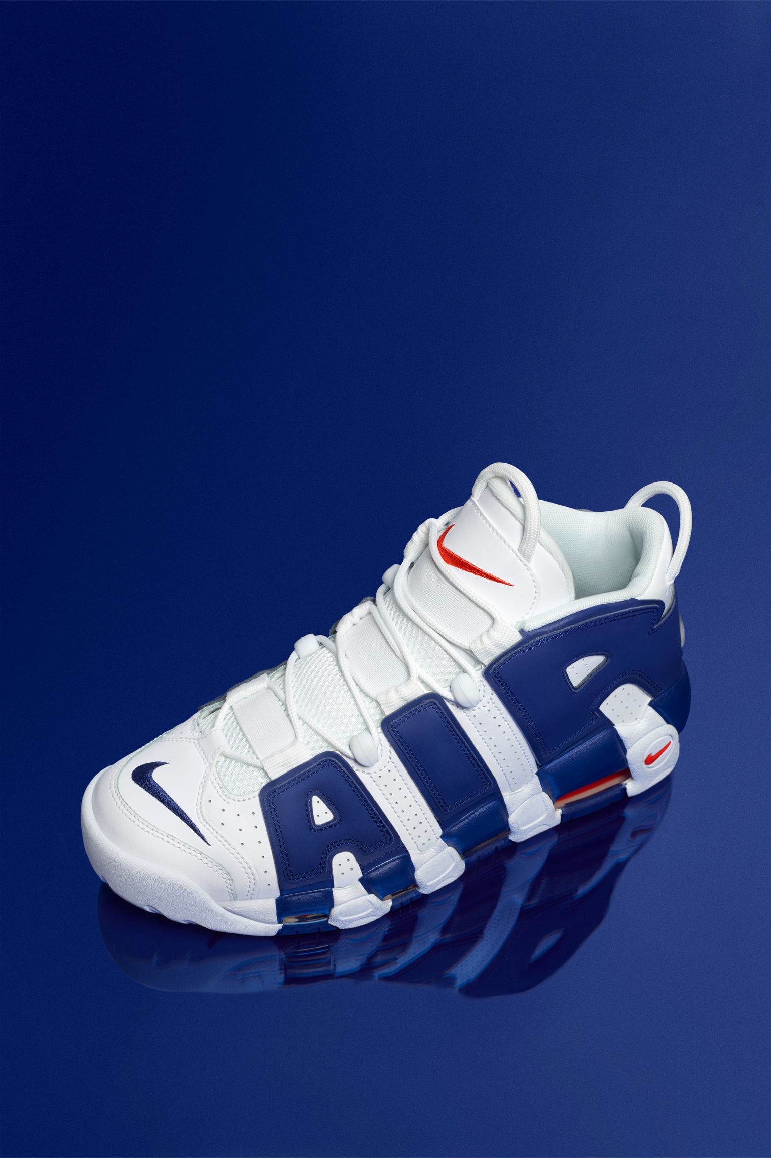 ナイキ エア モア アップテンポ '96 'White Deep Royal Blue'. Nike SNKRS JP