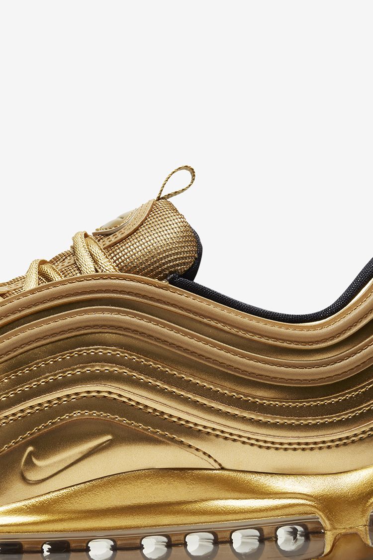 Nike gold 2024 edition shoes