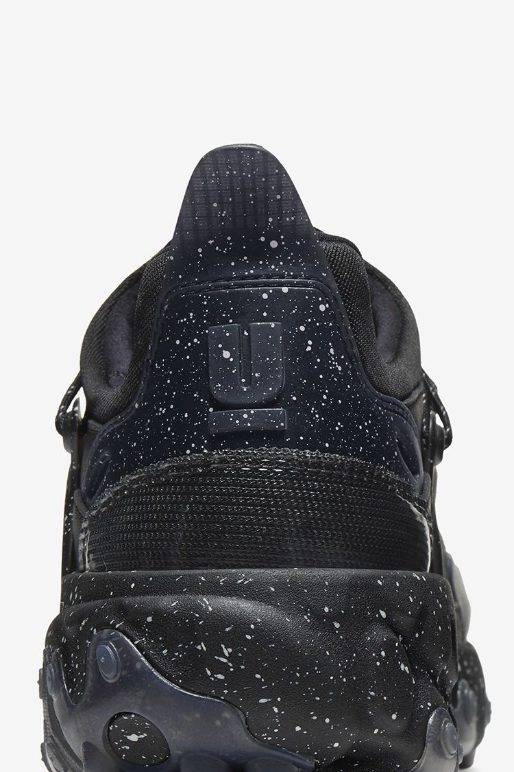 React store undercover black