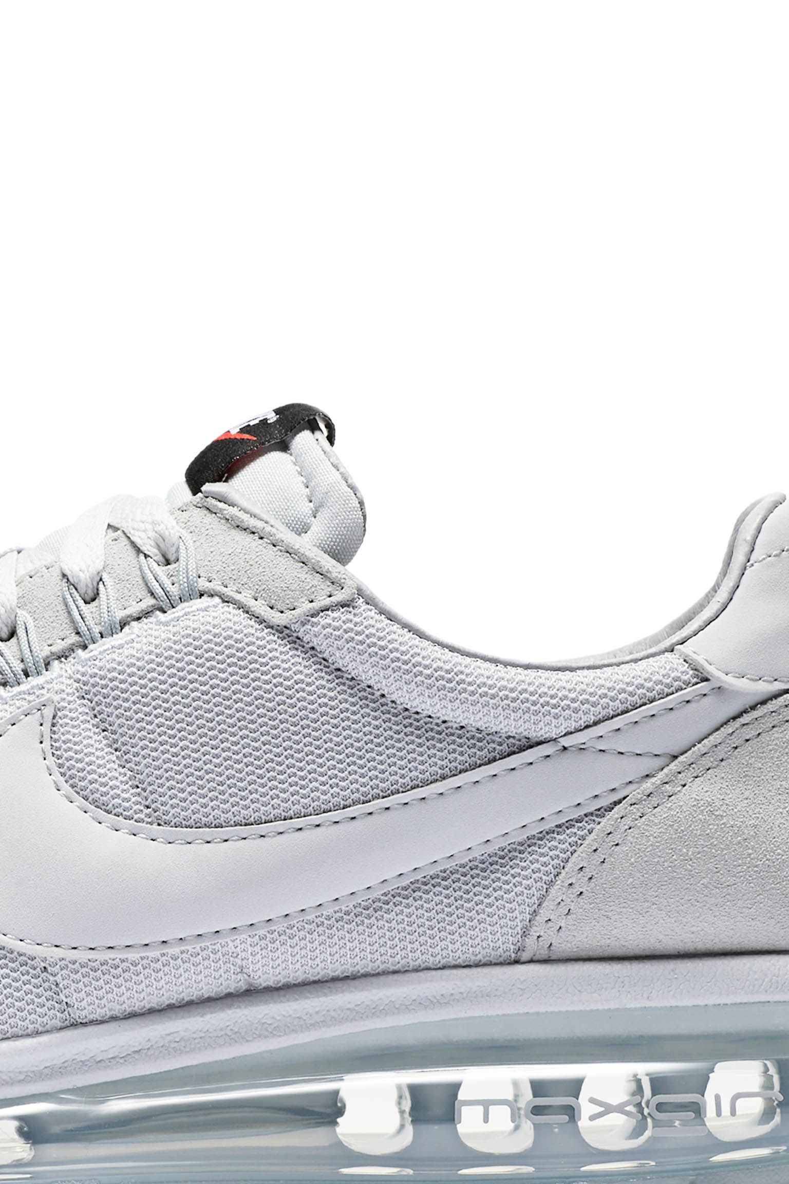 Nike Max LD-Zero Platinum". Nike SNKRS ES
