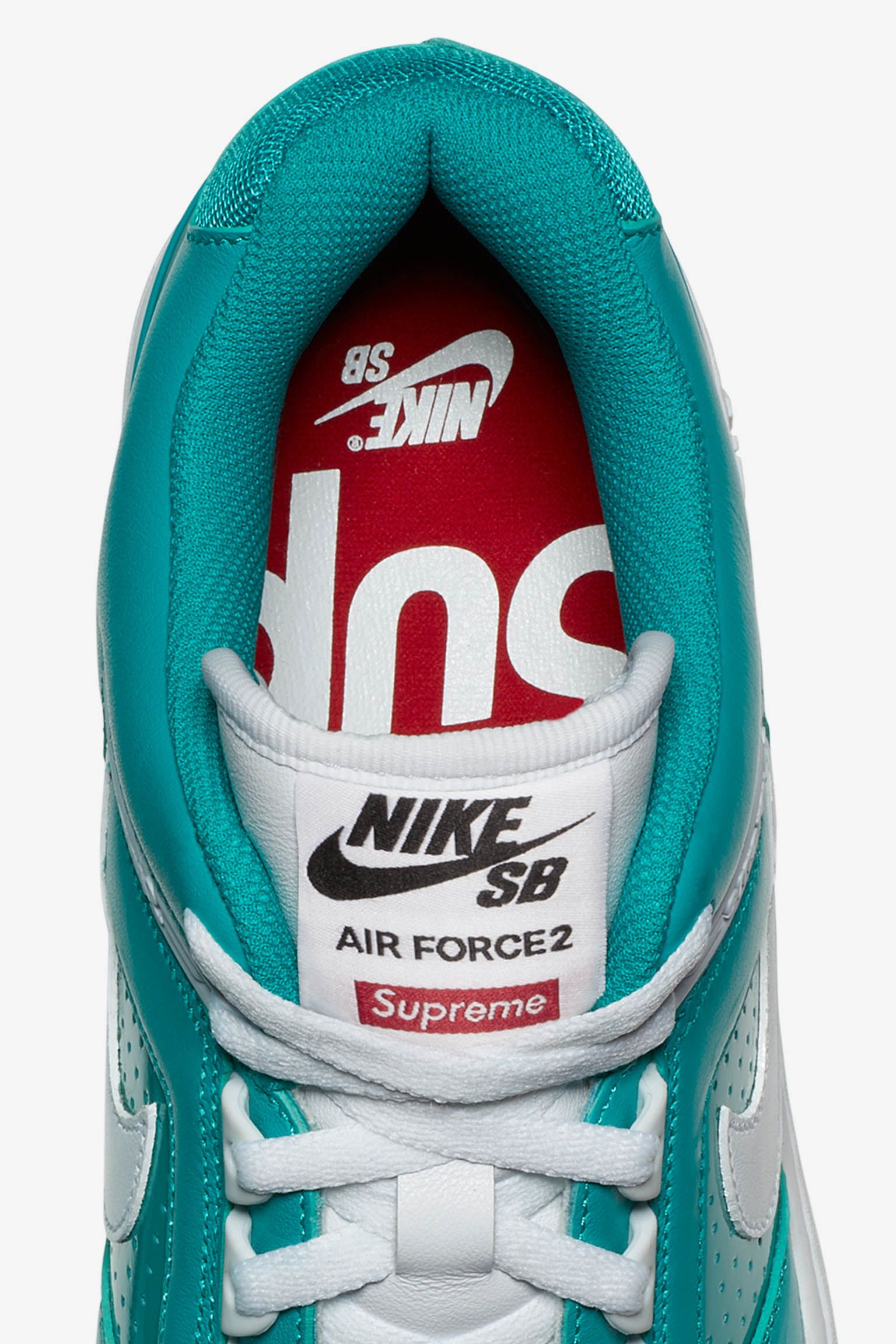 Entrance Salesperson Movable Nike SB AF2 Low Supreme 'New Emerald'. Nike SNKRS