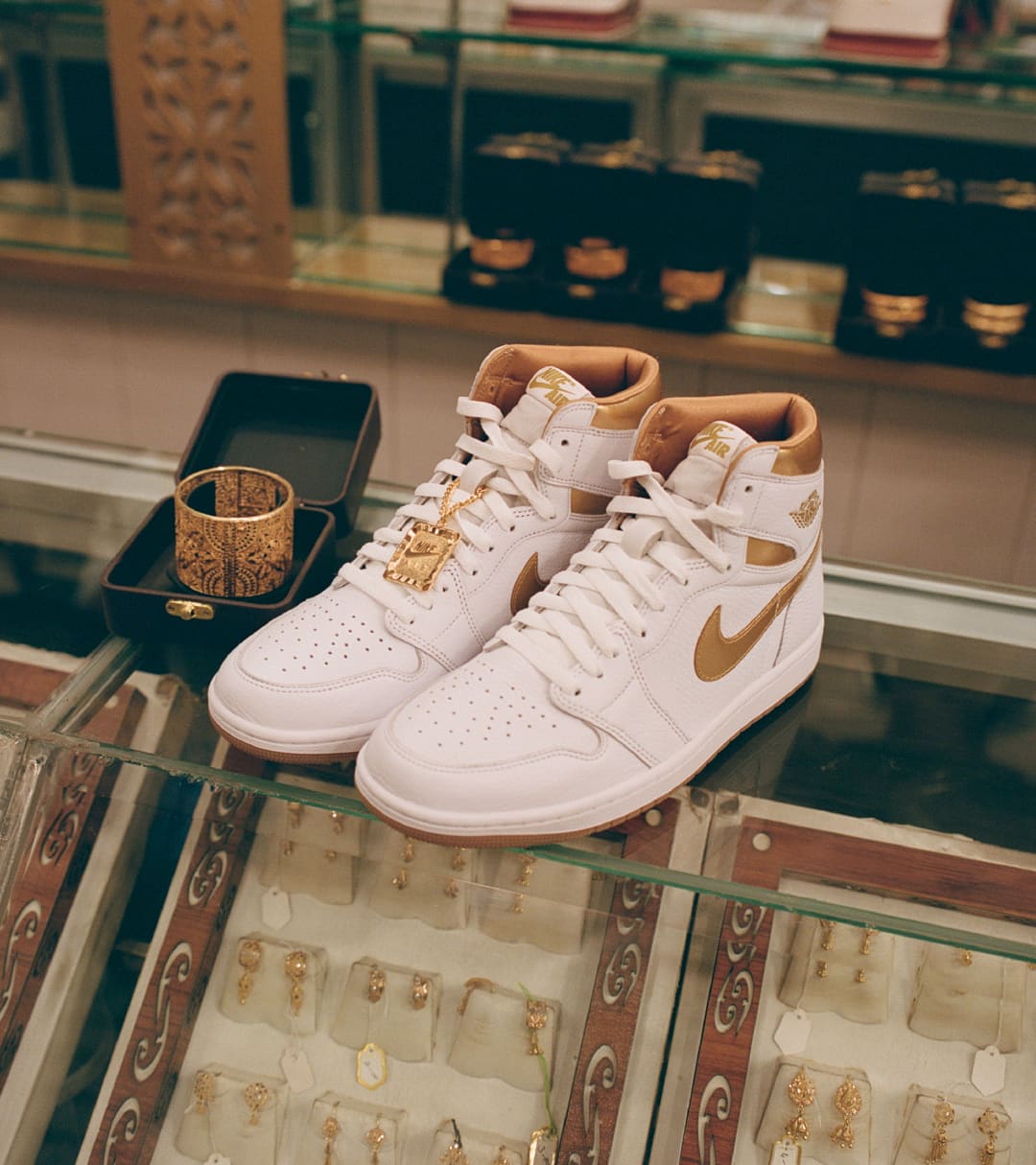 women-s-air-jordan-1-high-og-