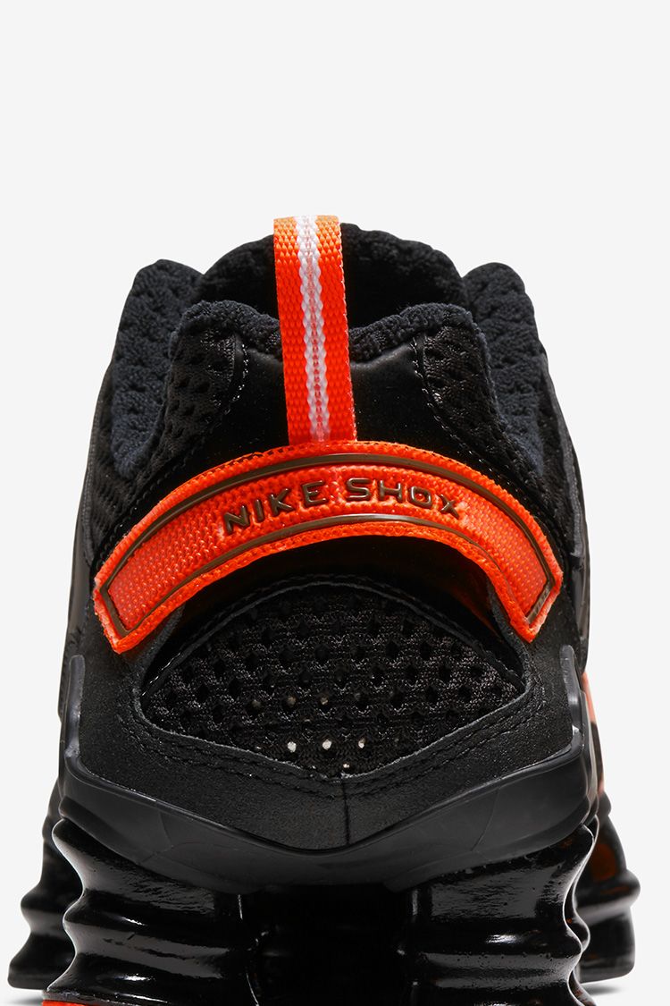 Nike ナイケWMNS Shox TL Nova “Black Orange”-