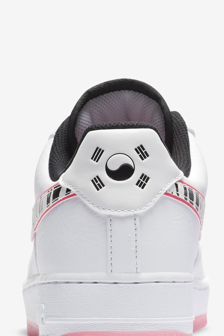 エア フォース 1 'White Tiger' 発売日. Nike SNKRS JP