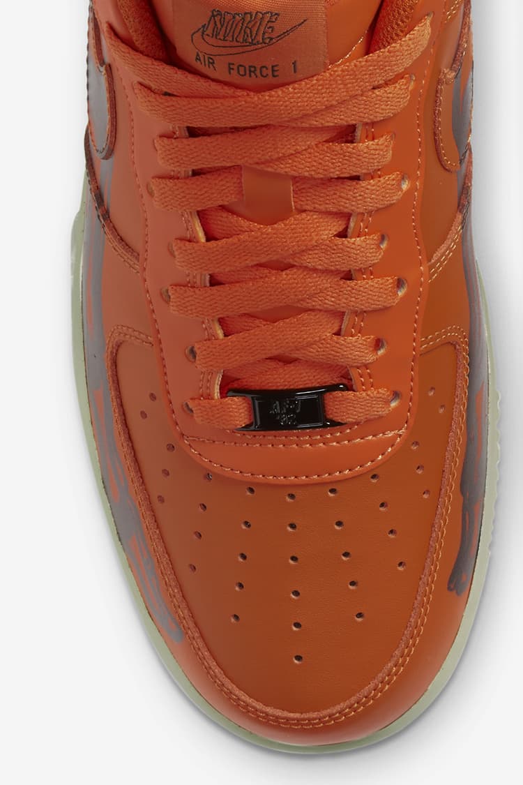 Fecha de de las Air Force 1 Skeleton "Orange". Nike SNKRS ES