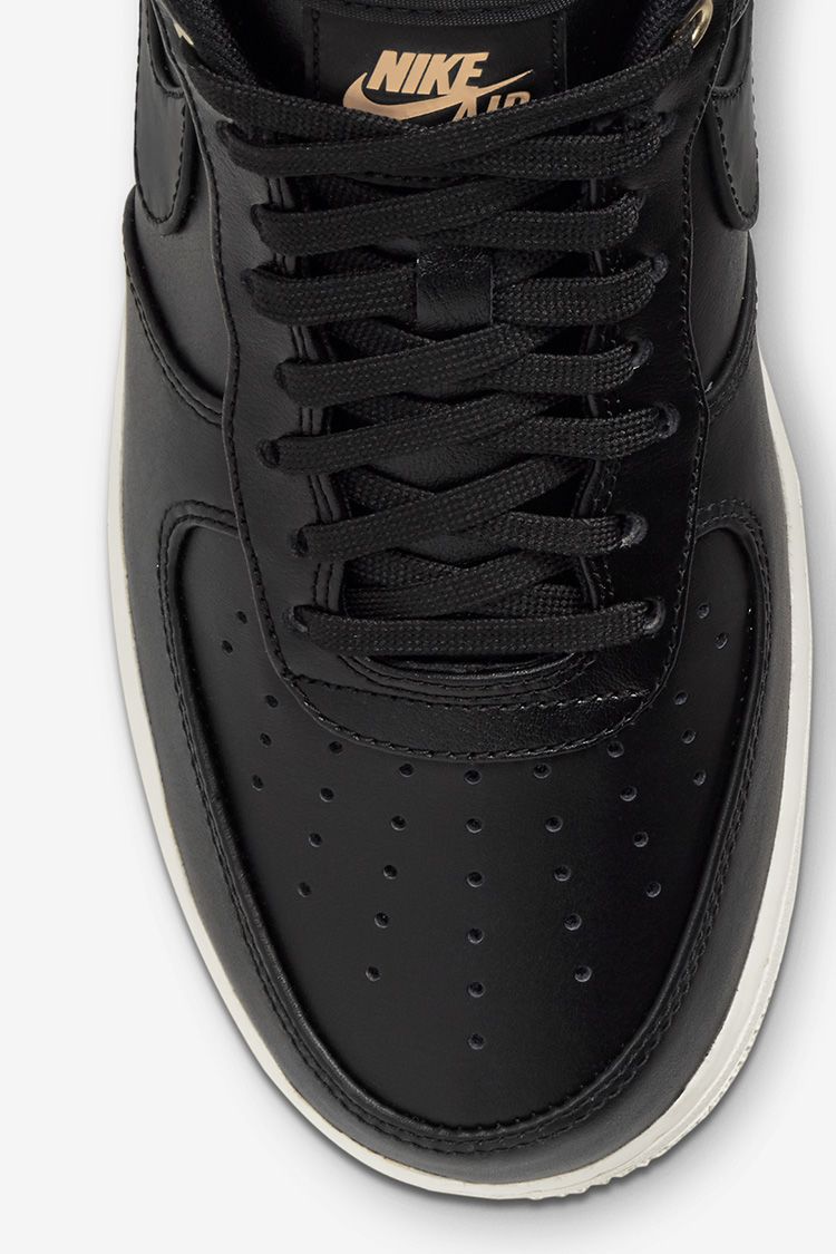 Marinero Negrita Altoparlante Air Force 1 'Black Pack' Release Date. Nike SNKRS