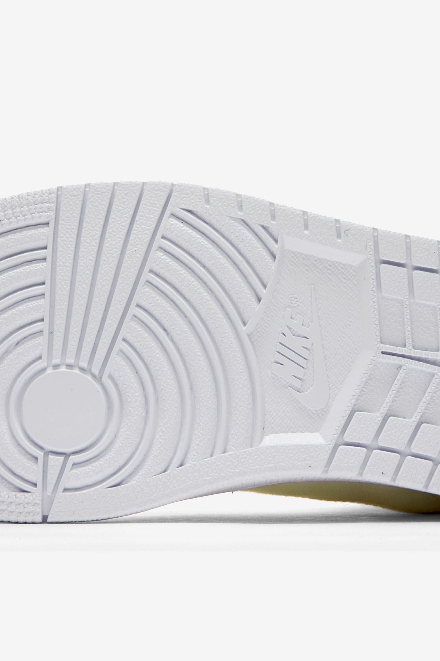 Air Jordan 1 Retro 'Deconstructed Ivory' Release Date. Nike SNKRS