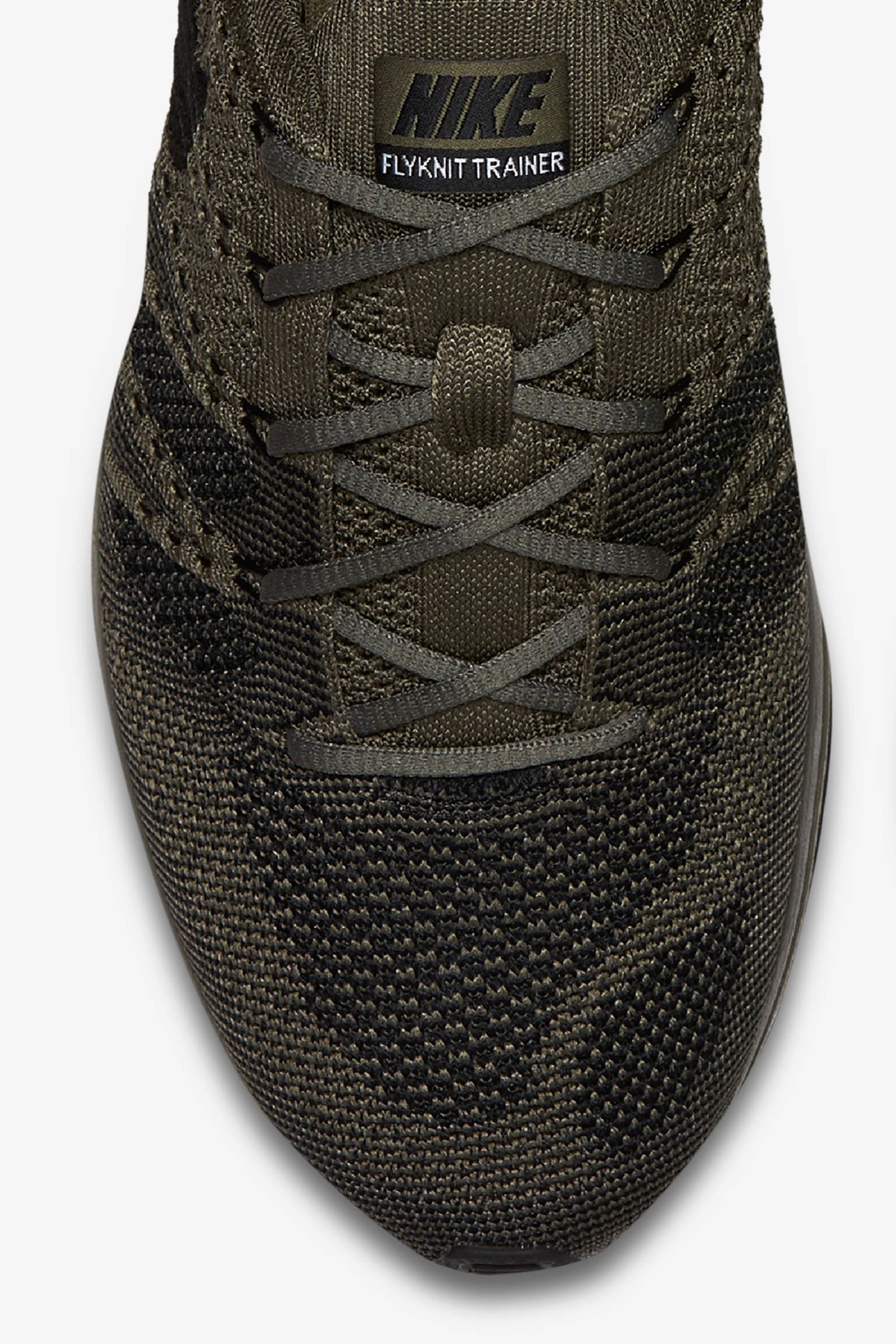 Fecha de lanzamiento de las Nike Flyknit Trainer "Light Olive &amp; Black". Nike SNKRS