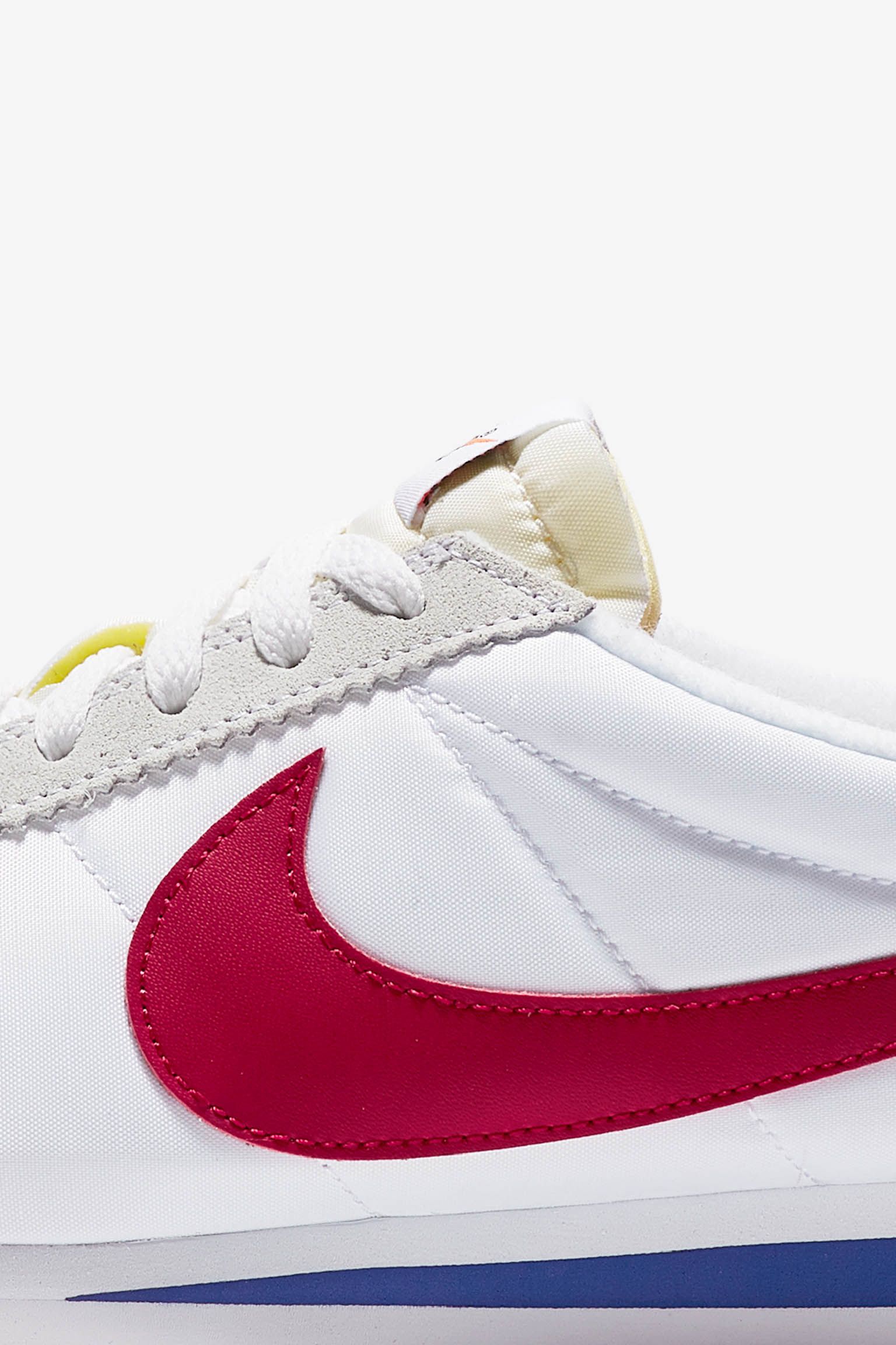 Nike Classic Cortez Premium 'White & Varsity Red'. Nike SNKRS جموم