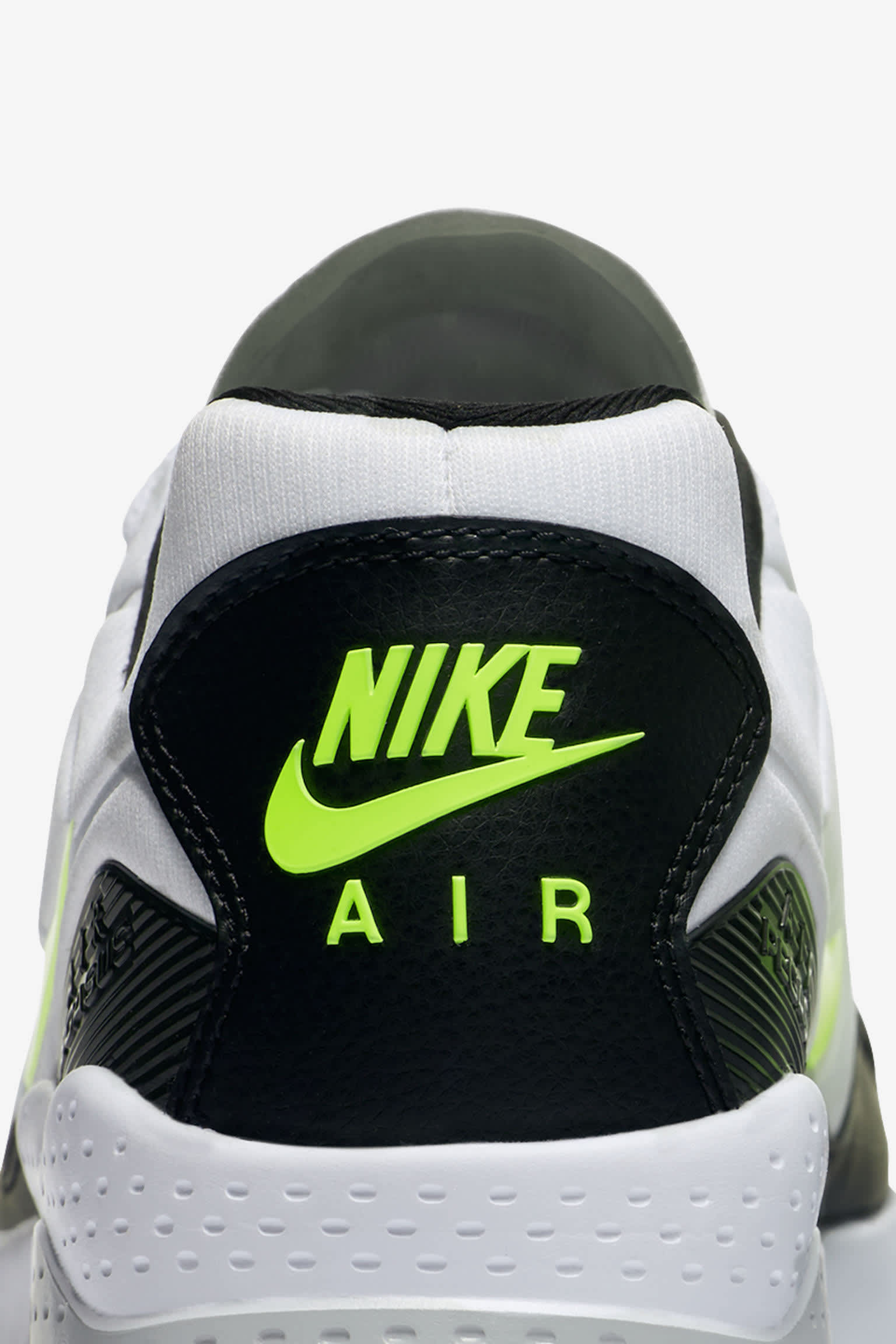 Nike Air Zoom Pegasus 92 'White & Volt'. Nike SNKRS