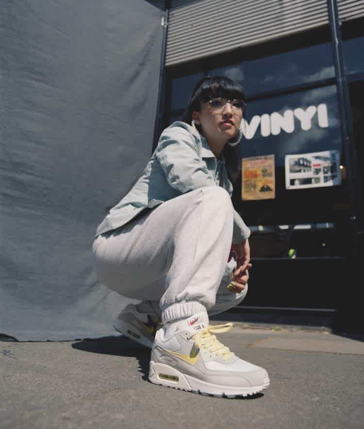 nike air max that say air on the side