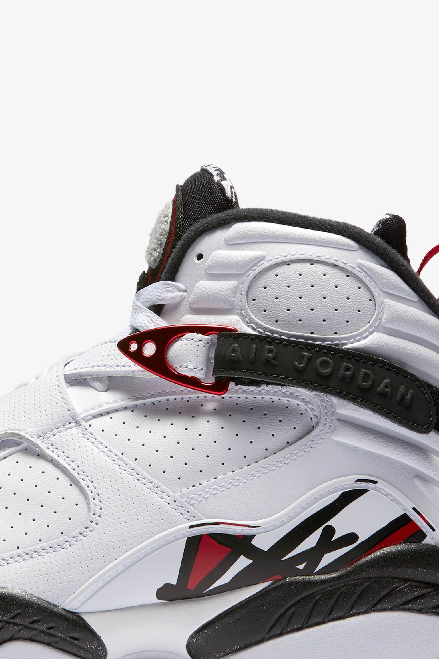 エア ジョーダン 8 レトロ 'White & Black & Gym Red'. Nike 