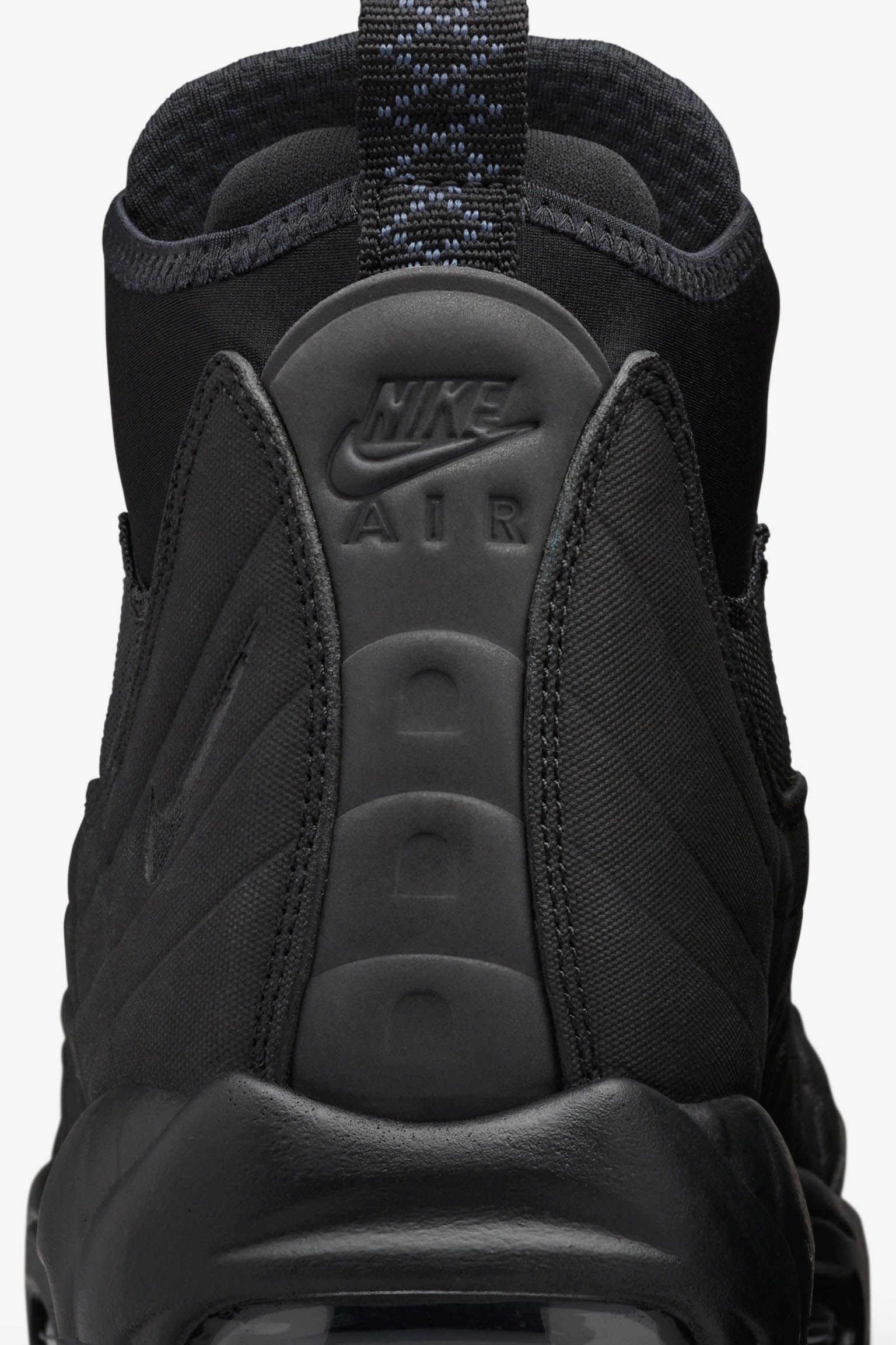 Nike Air Max 95 Sneakerboot 'Triple Black'. Nike SNKRS