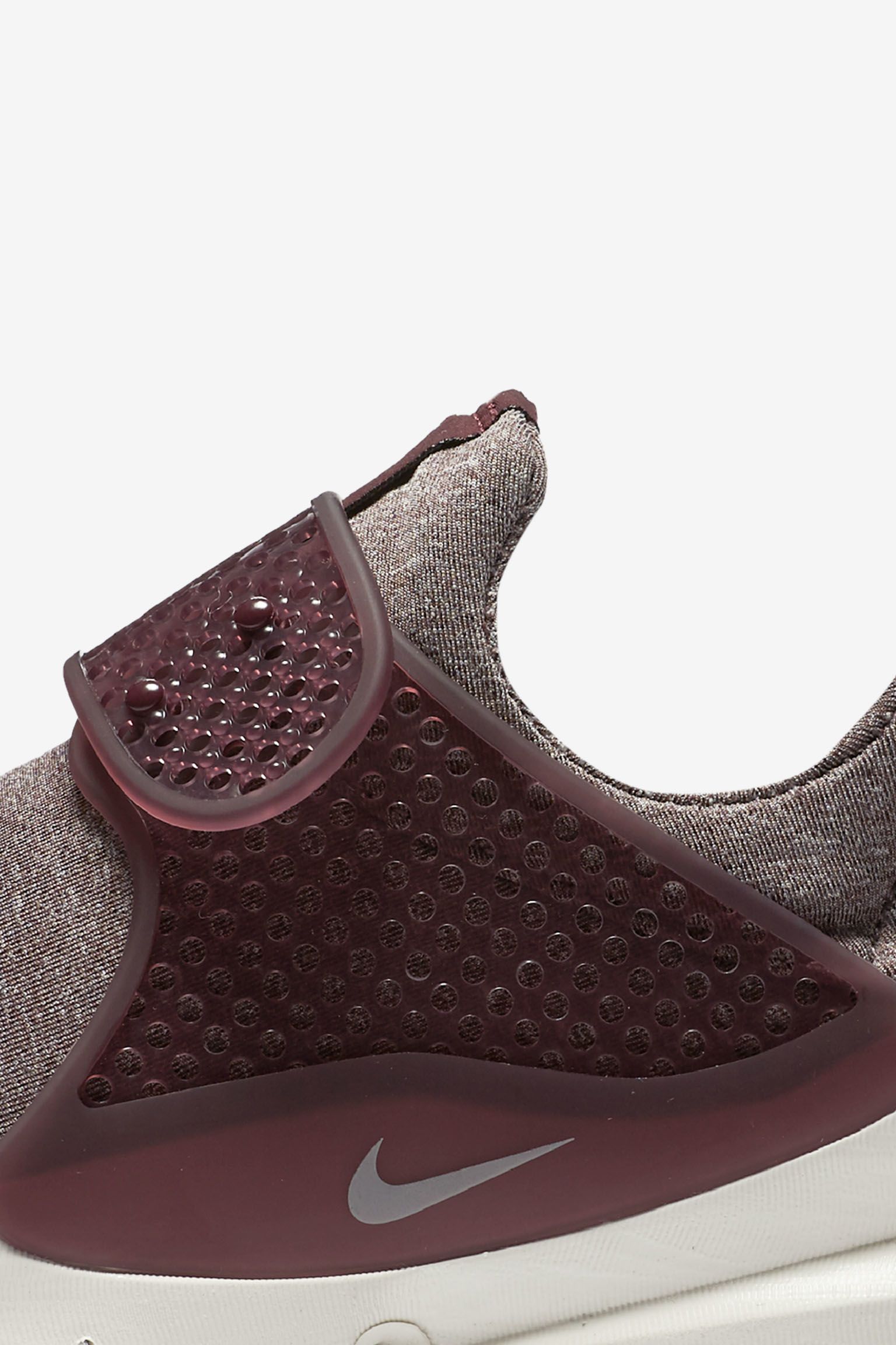 Nike sock discount dart night maroon