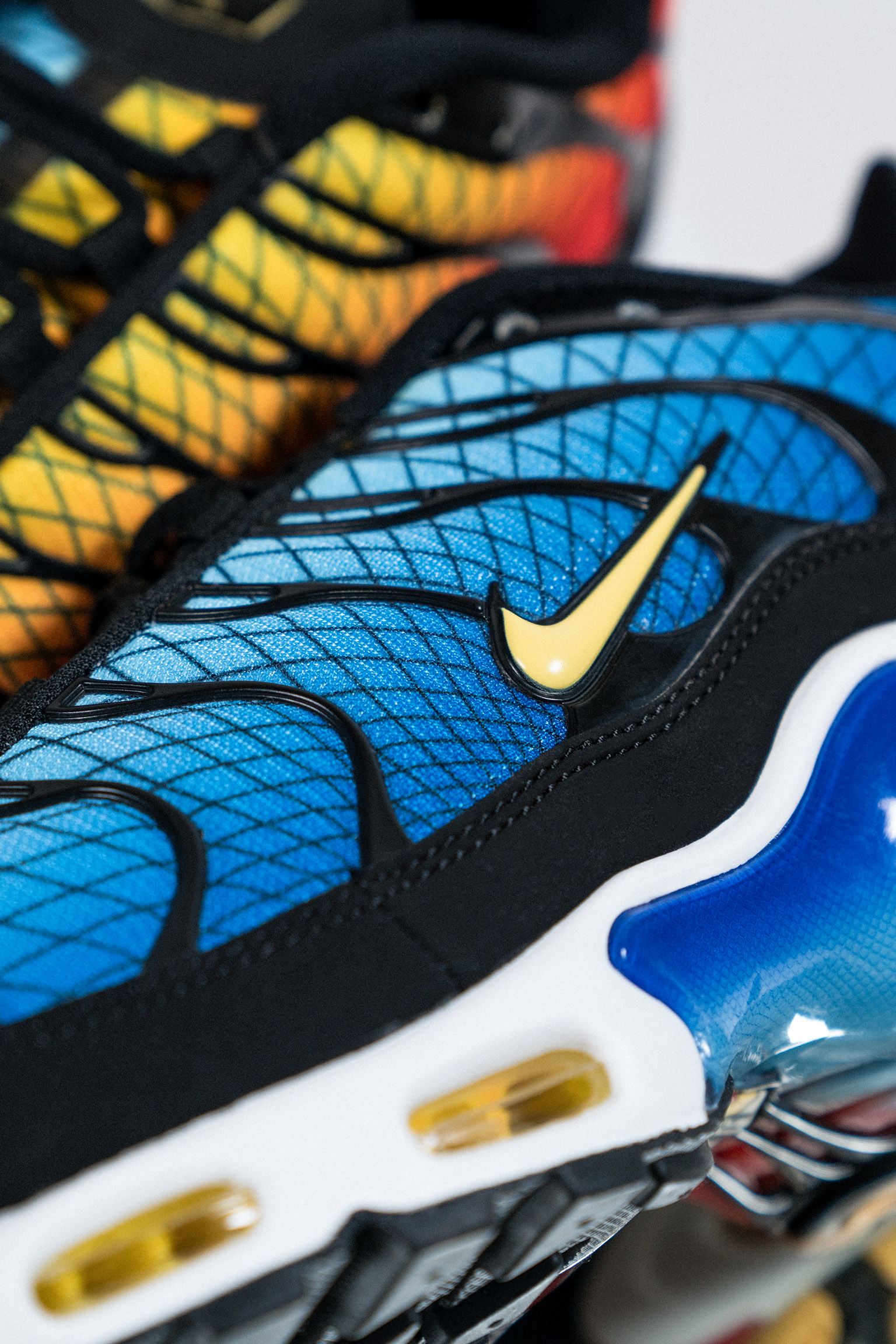 BEHIND THE DESIGN: AIR MAX PLUS TN SE GREEDY. Nike SNKRS BE