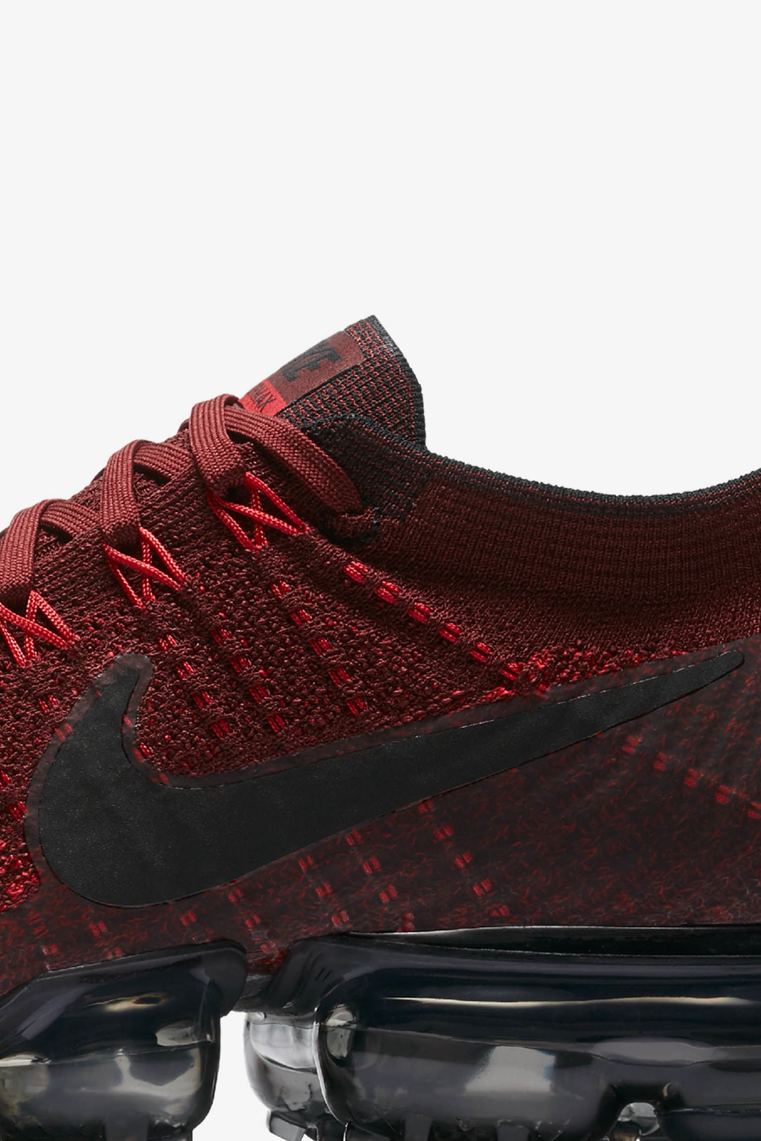 black and red vapormax flyknit