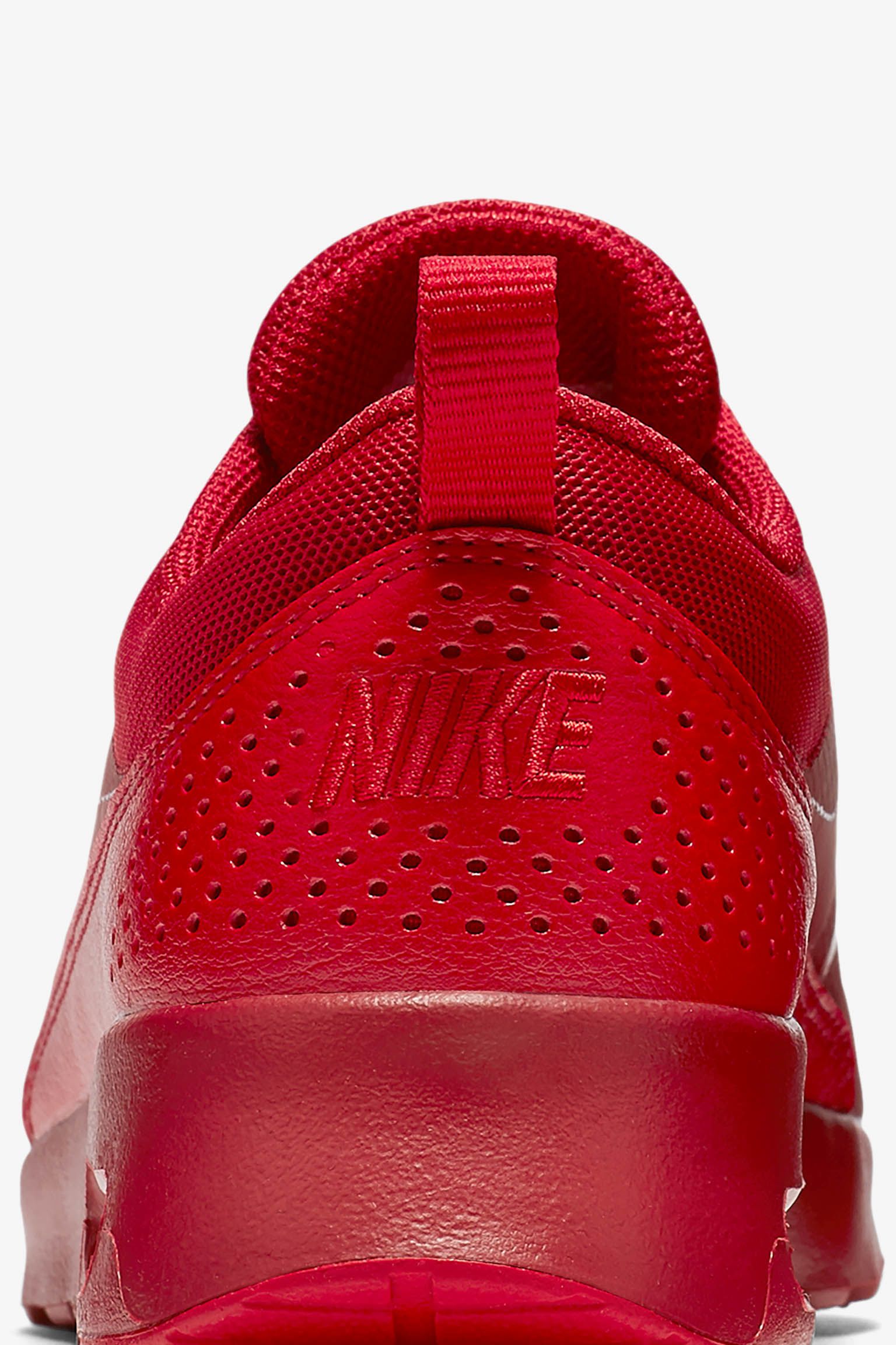 Women's Nike Air Max Thea 'Ruby Red'. Nike SNKRS كريم اليدين افالون